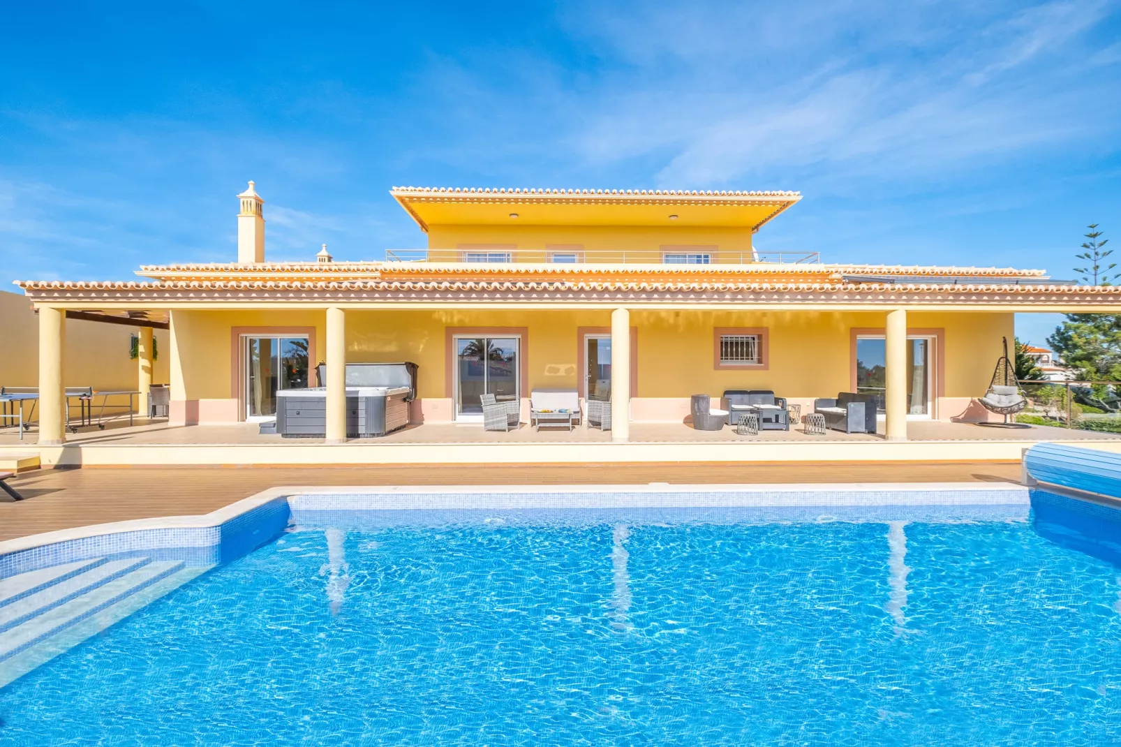 Villa Golden Bay-Zwembad