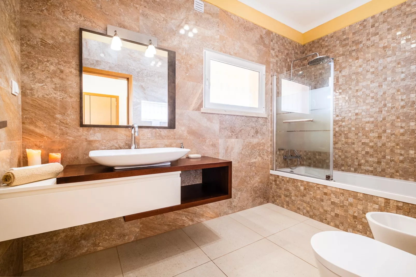 Villa Golden Bay-Badkamer
