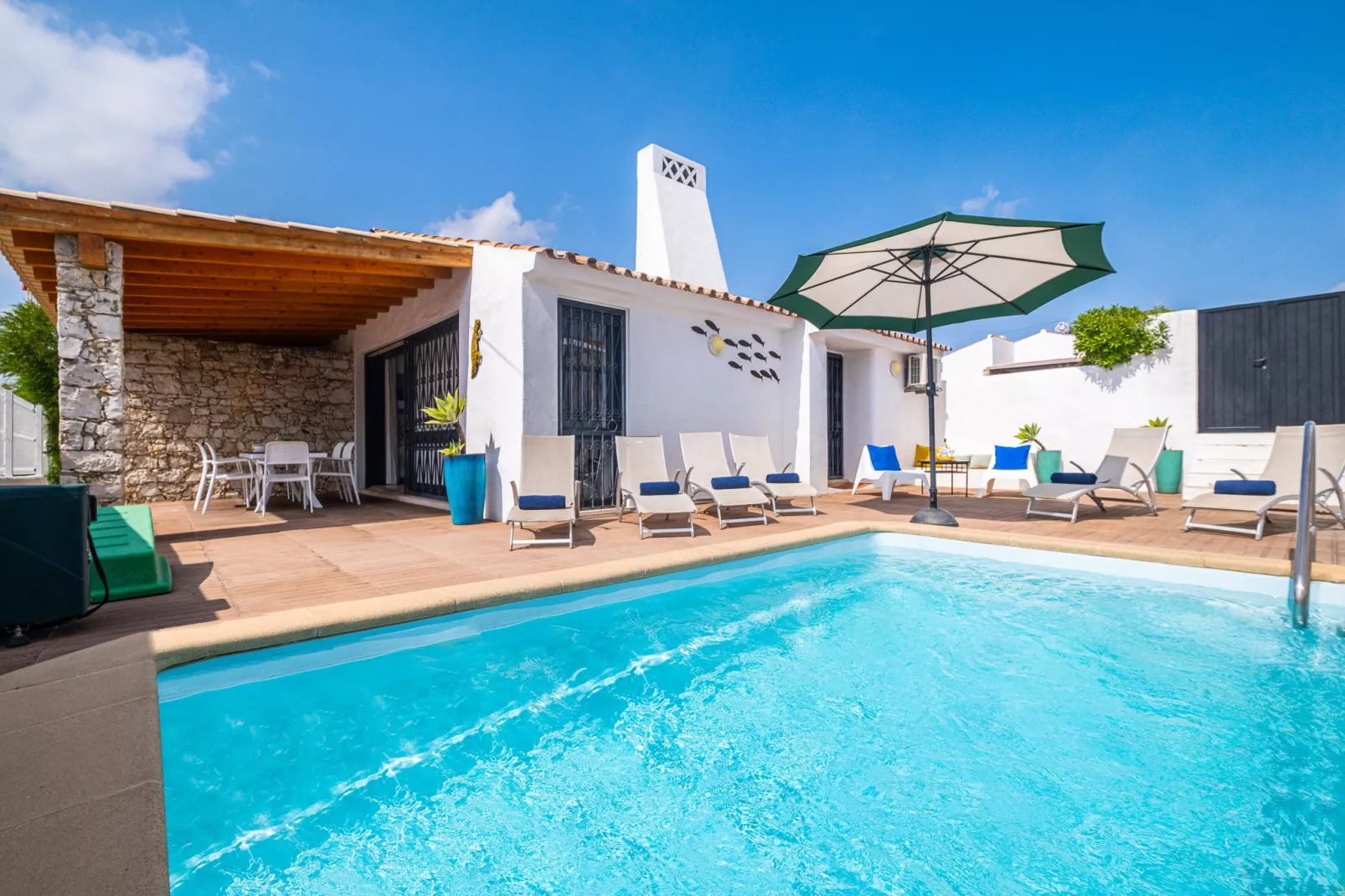 Villa Belize-Buitenkant zomer