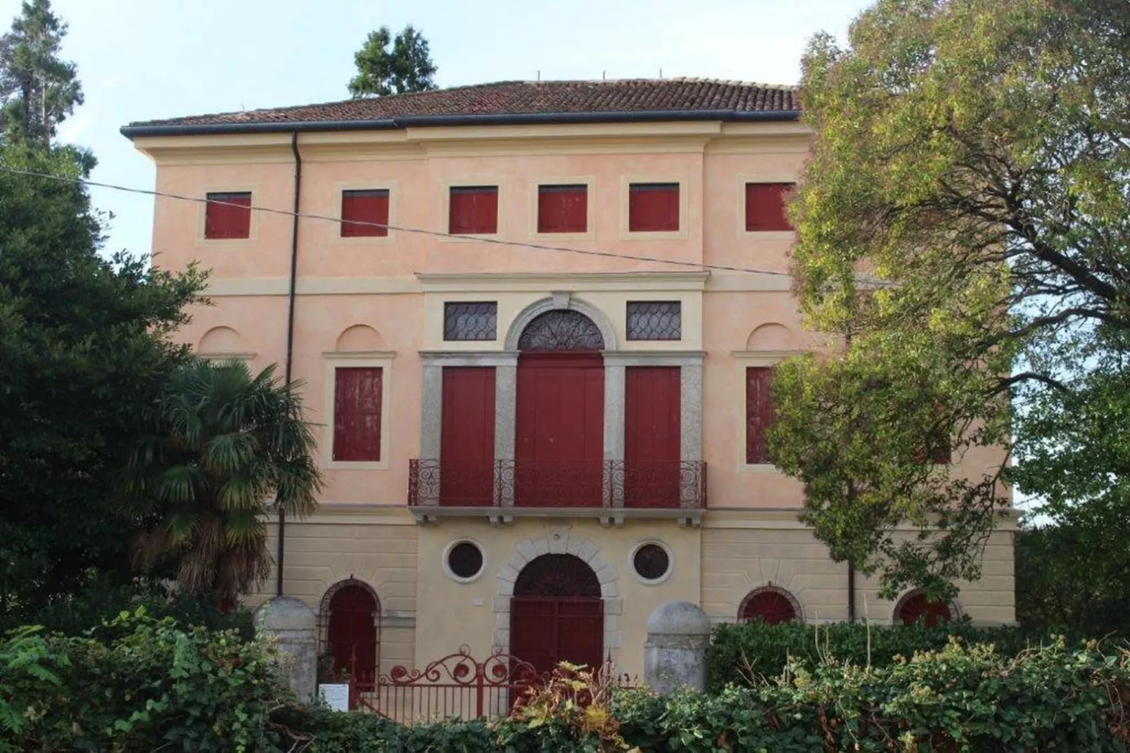 Villa Fiorita Tre-Buitenkant zomer