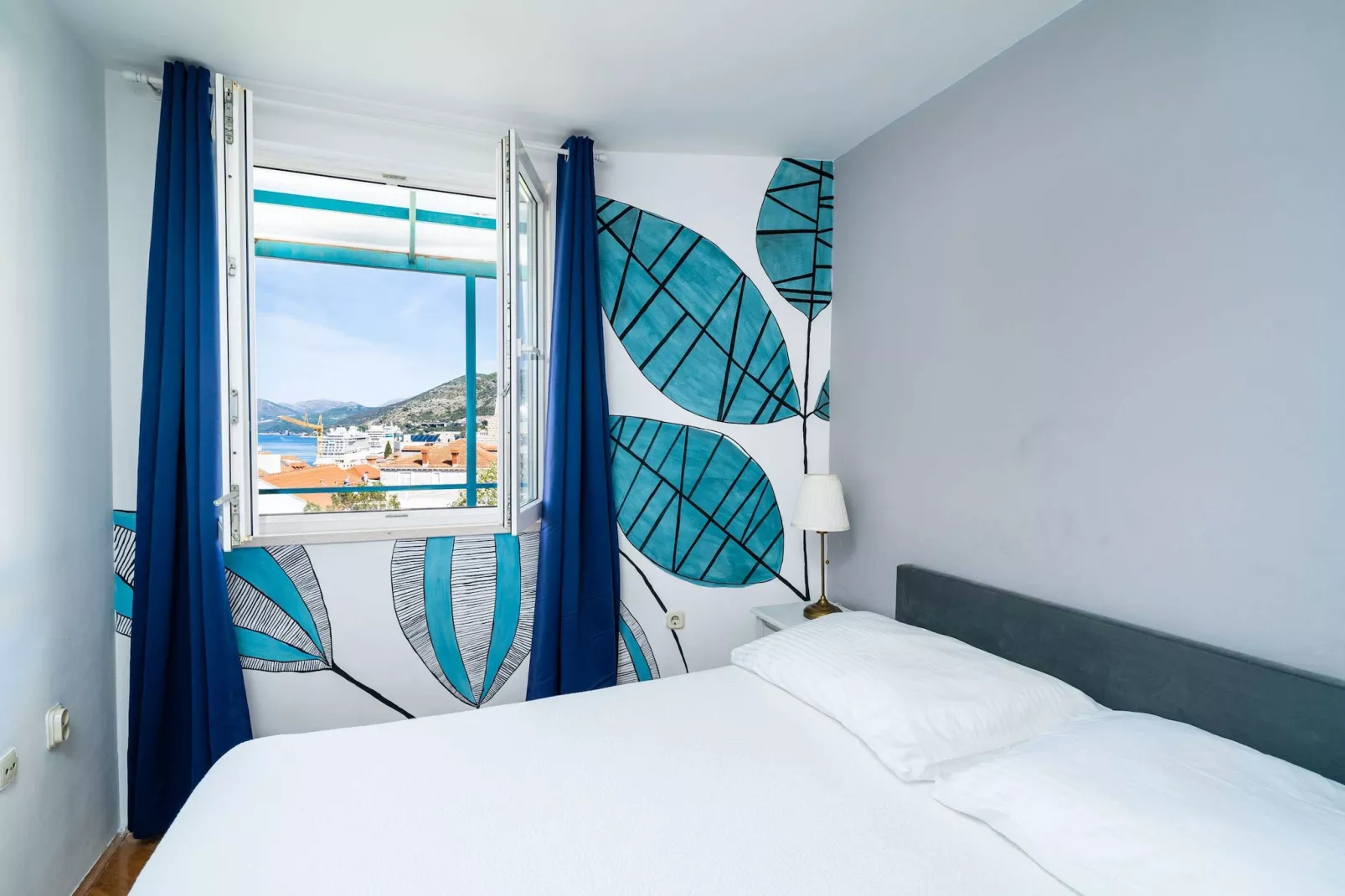 Apartment Radovan - One-Bedroom Apartment with Balcony and Sea View-Slaapkamer