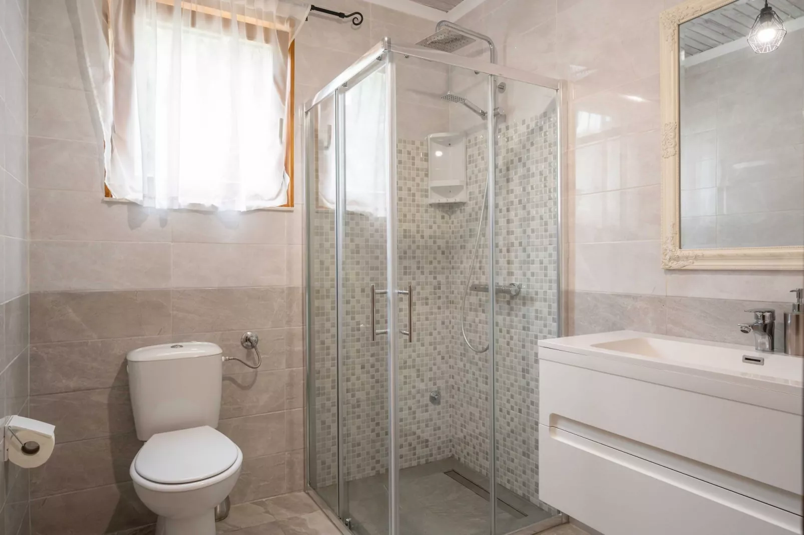 Holiday Home Melanie - Five bedroom house-Badkamer