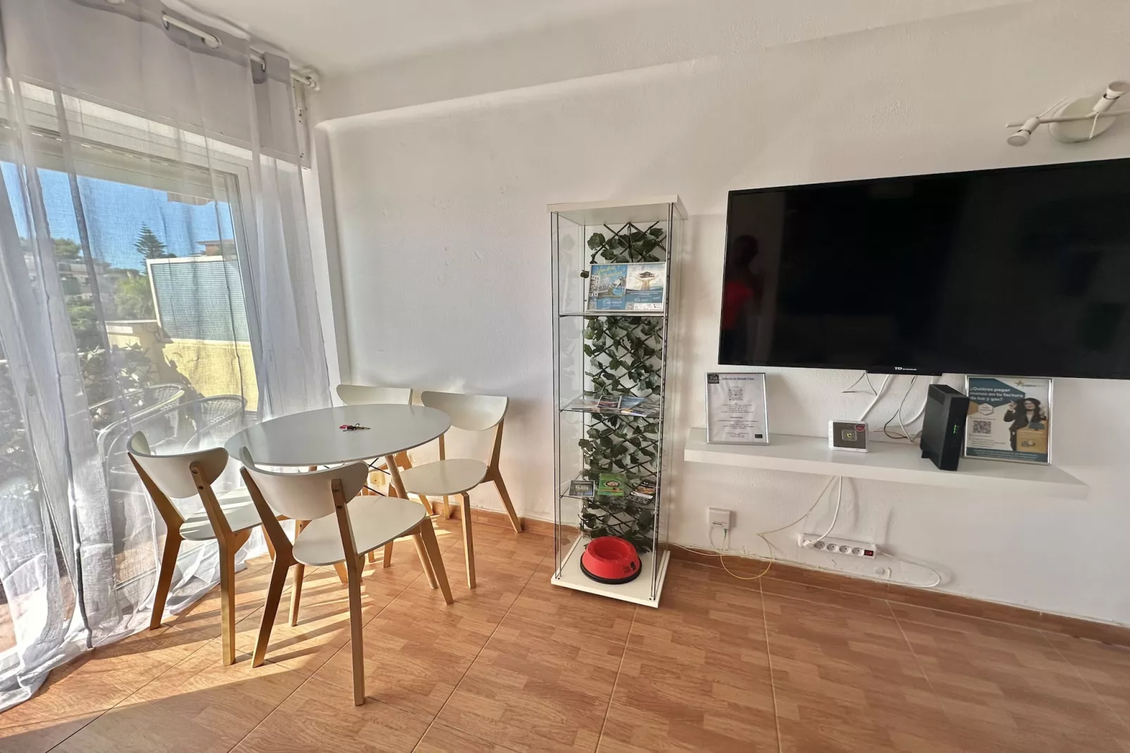Salome de SteraM FLATS Torremolinos-Eetkamer