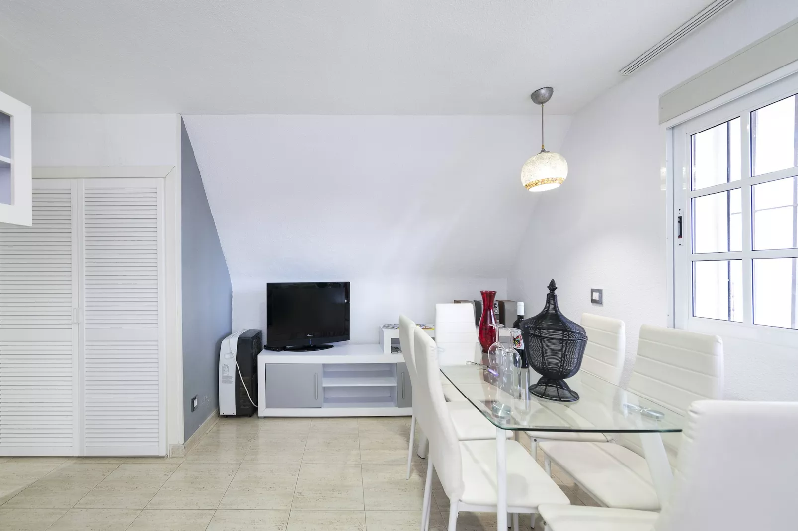 Noasti de SteraM FLATS Torremolinos-Eetkamer