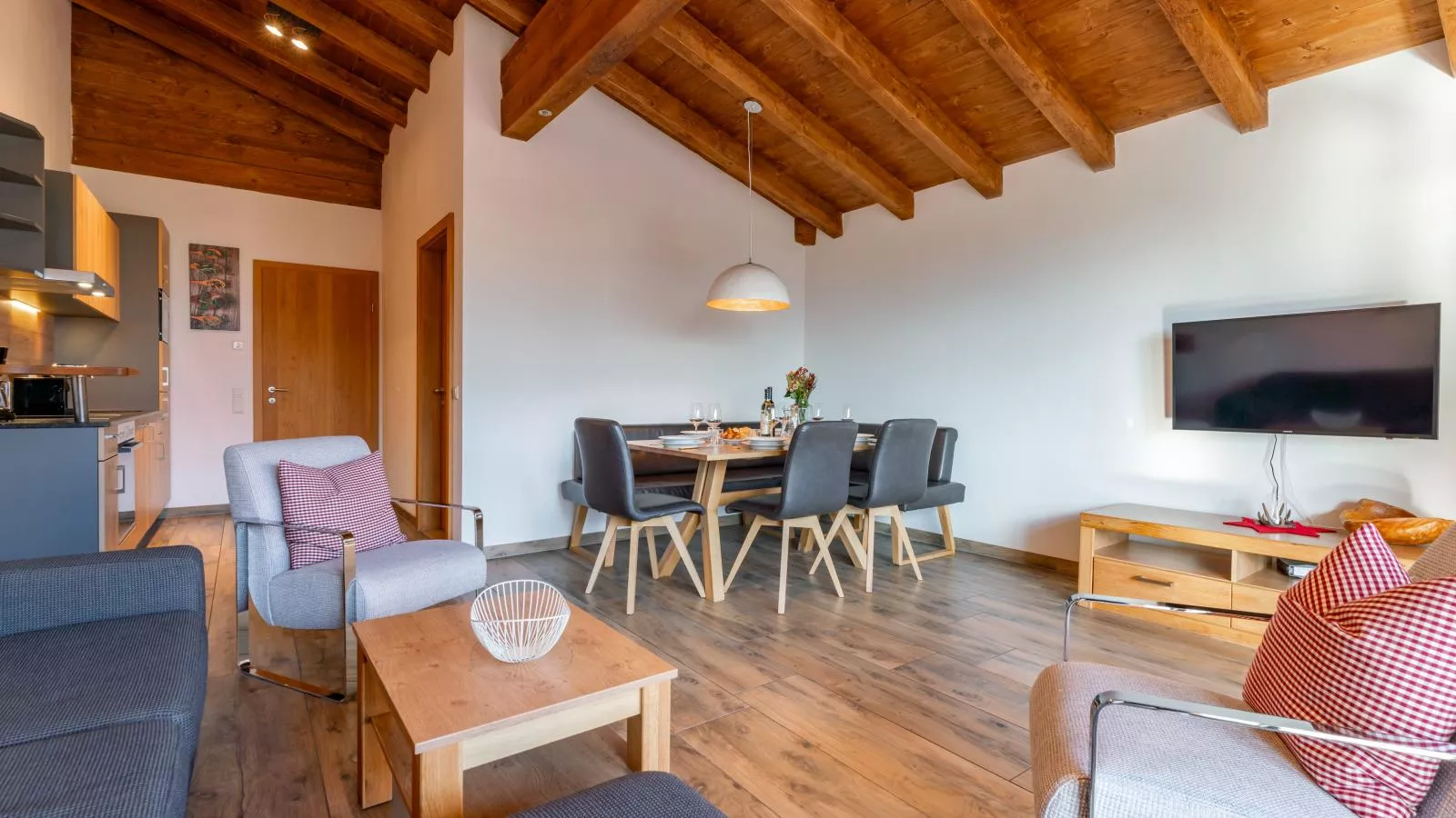 Tauern Suites Mitterwirt TOP 221-Woonkamer
