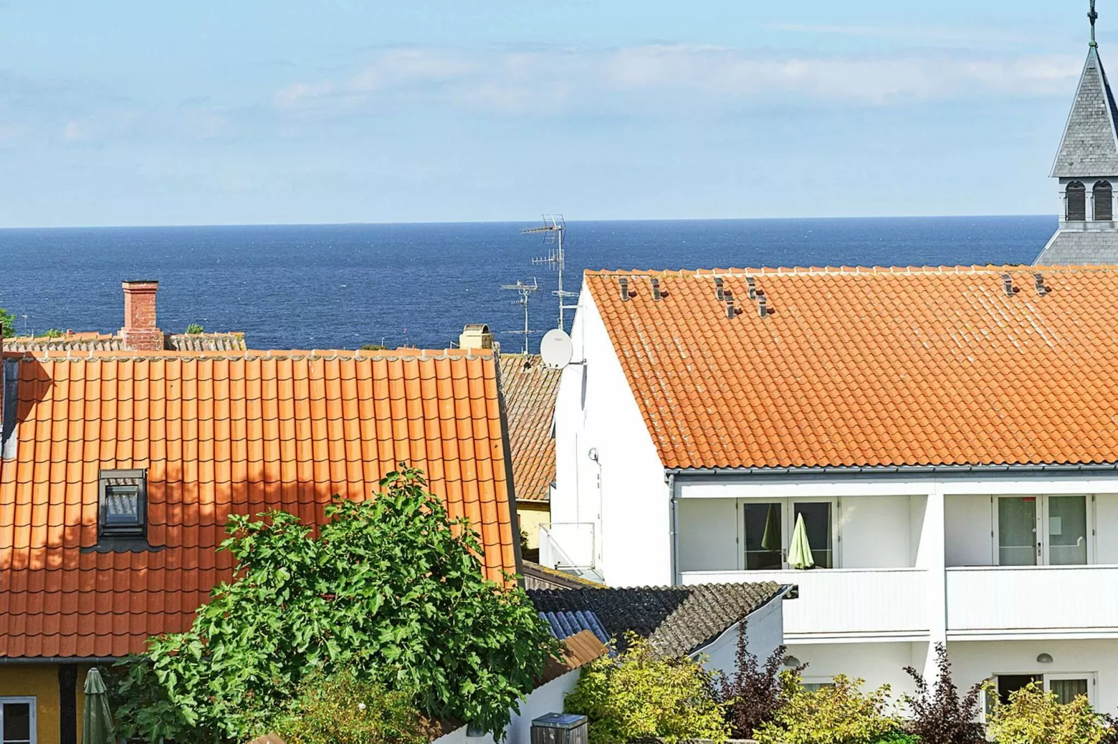 Modern vakantiehuis in Gudhjem met gedeeld zwembad-Uitzicht
