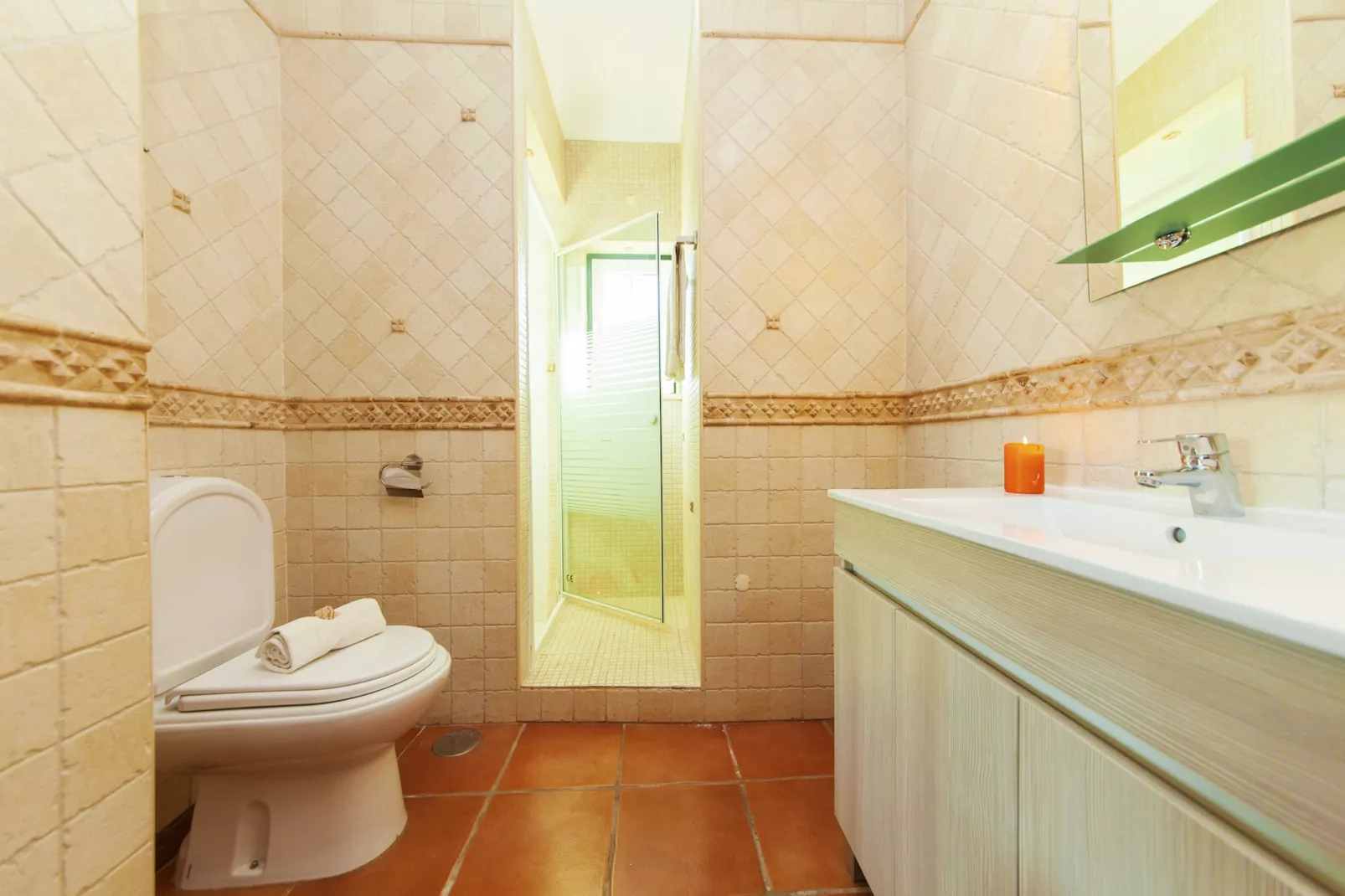 Villa Oliveira-Badkamer