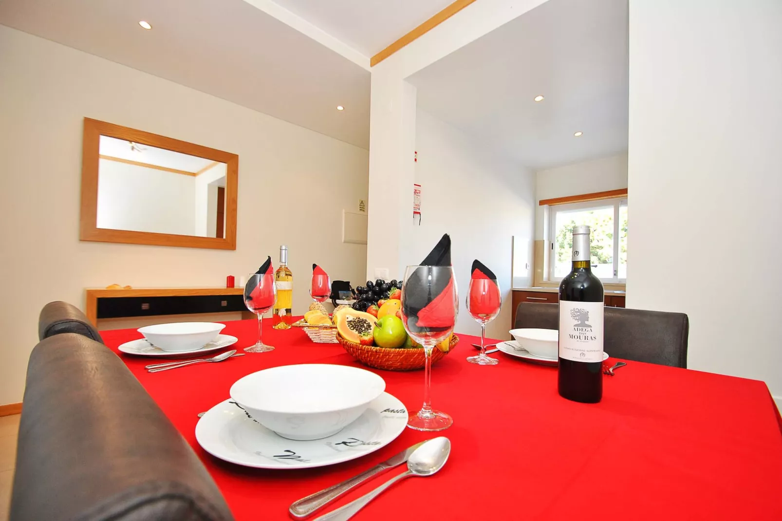 Townhouse Mar 1-Eetkamer