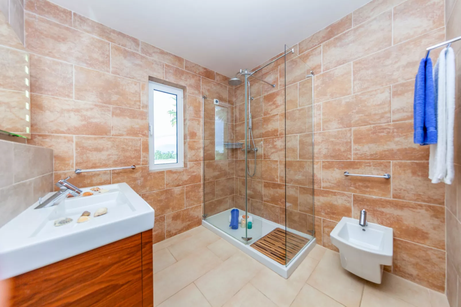 Villa Bliss-Badkamer