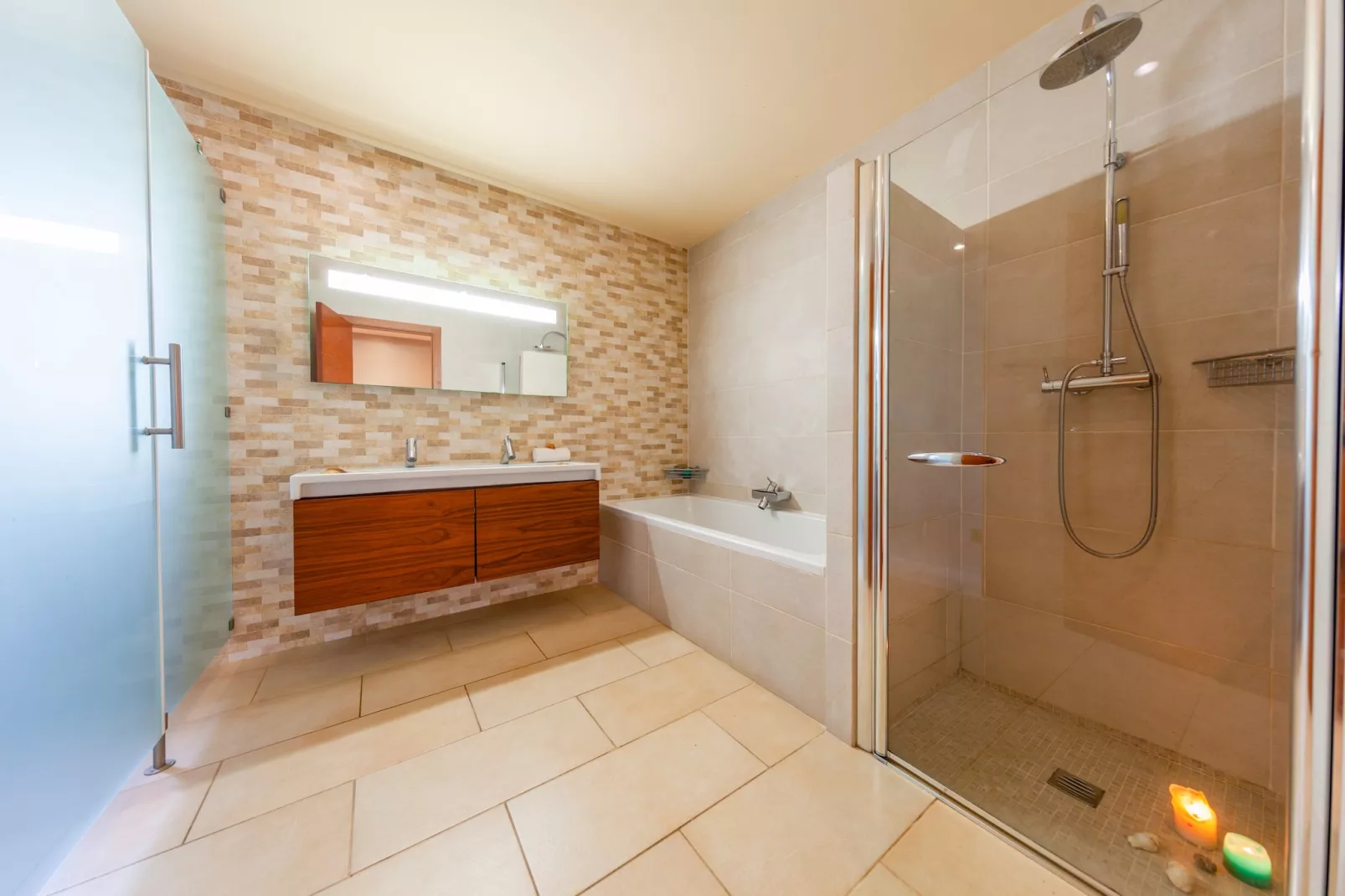 Villa Bliss-Badkamer