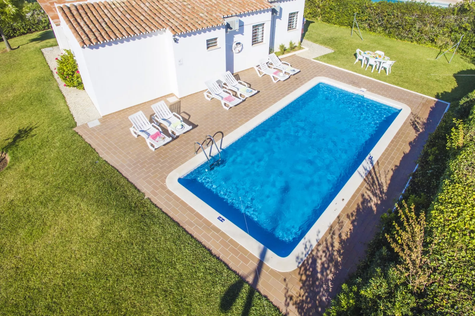 Villa Isis-Gebieden zomer 1km