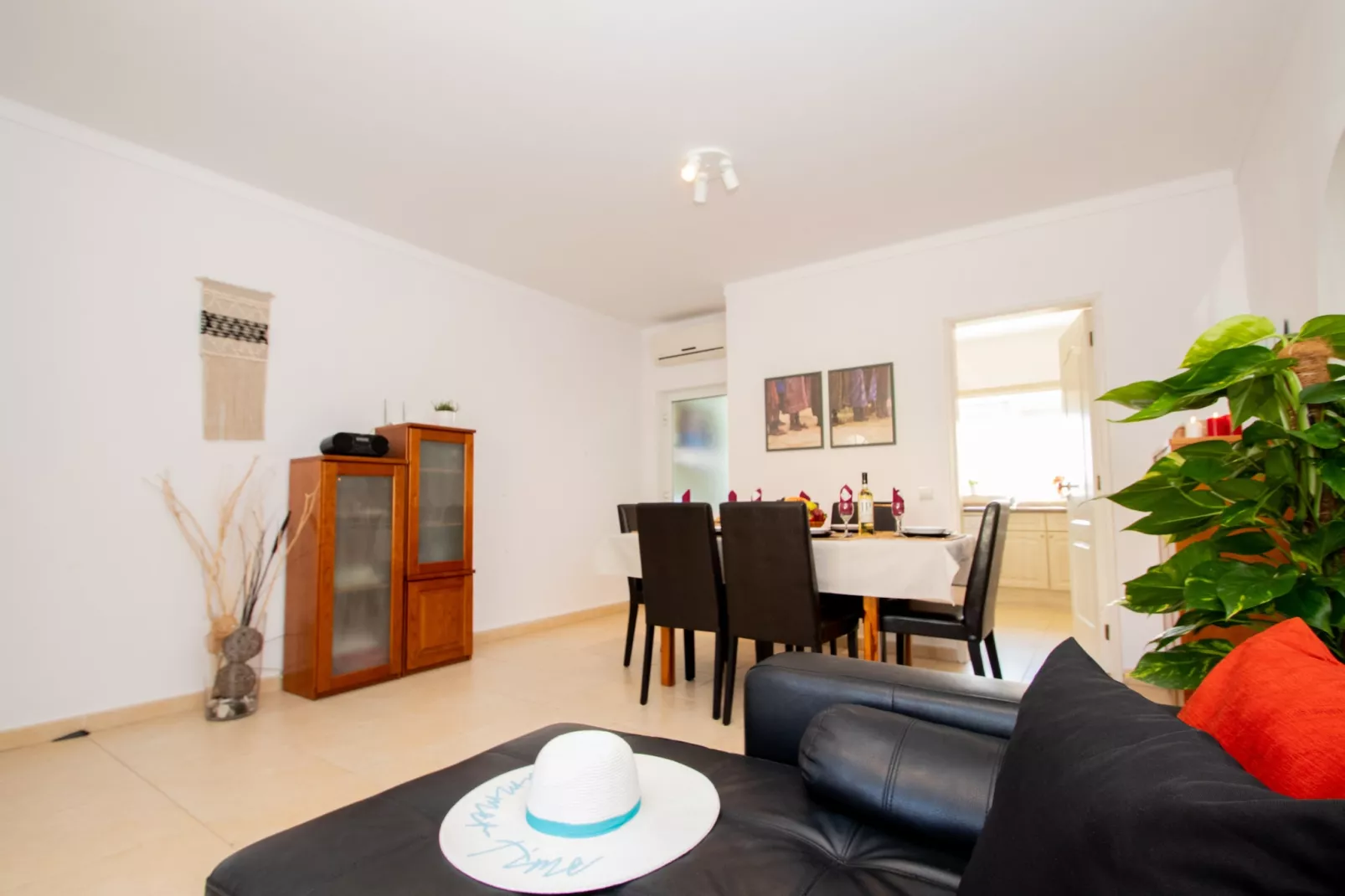 Apartment Oasis Park-Eetkamer