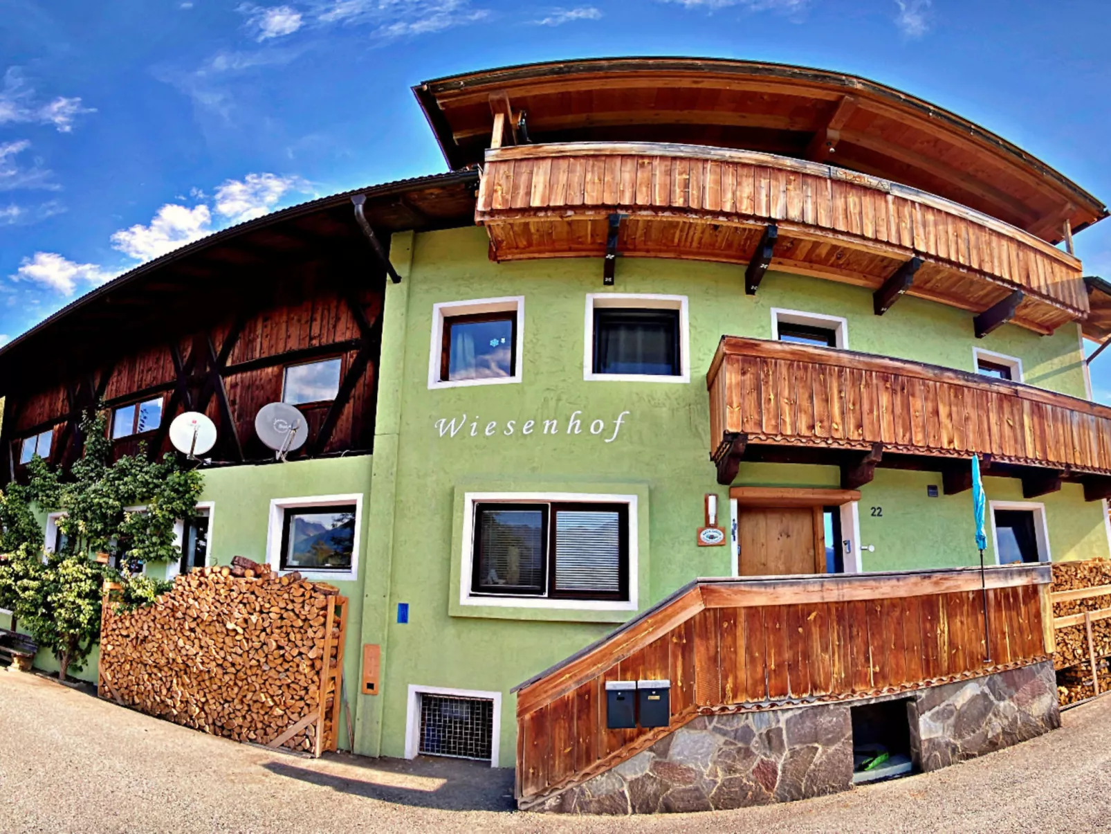 Wiesenhof-Buiten