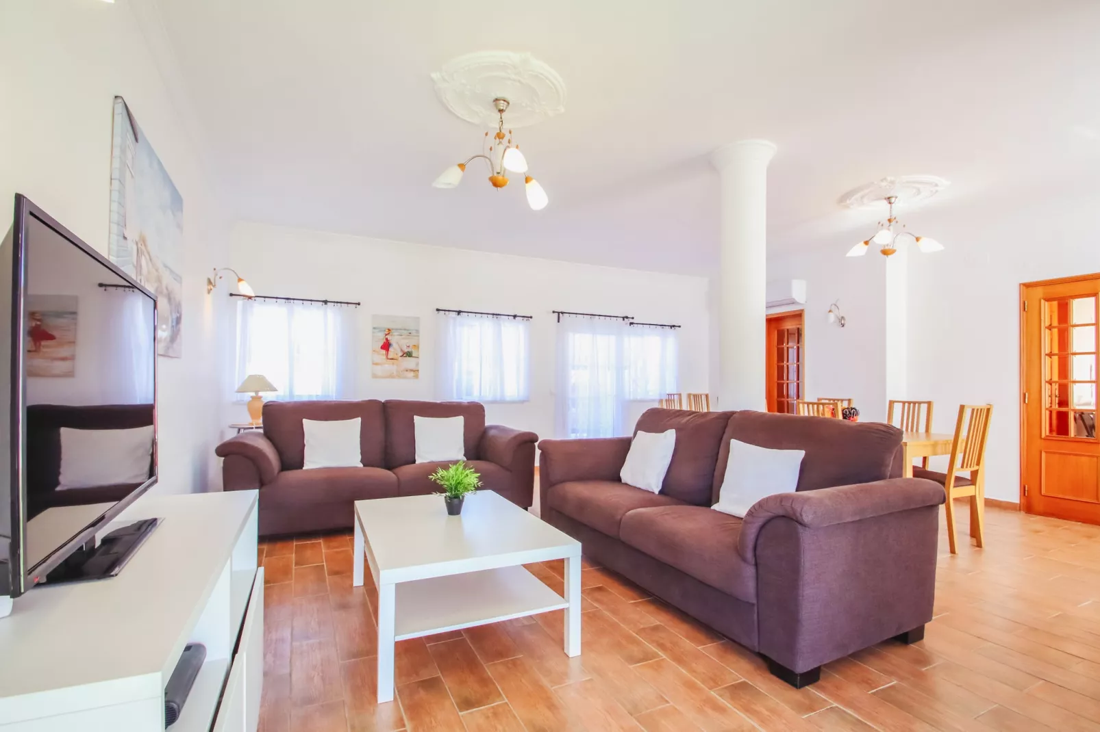 Villa Sunny Joy-Woonkamer