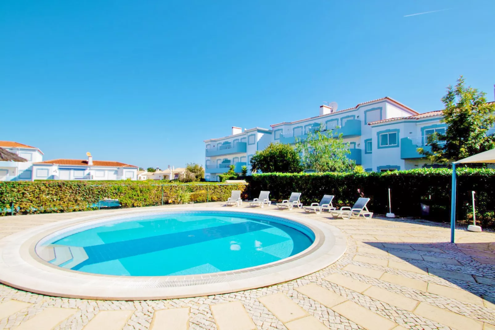 Townhouse Moreton-Zwembad