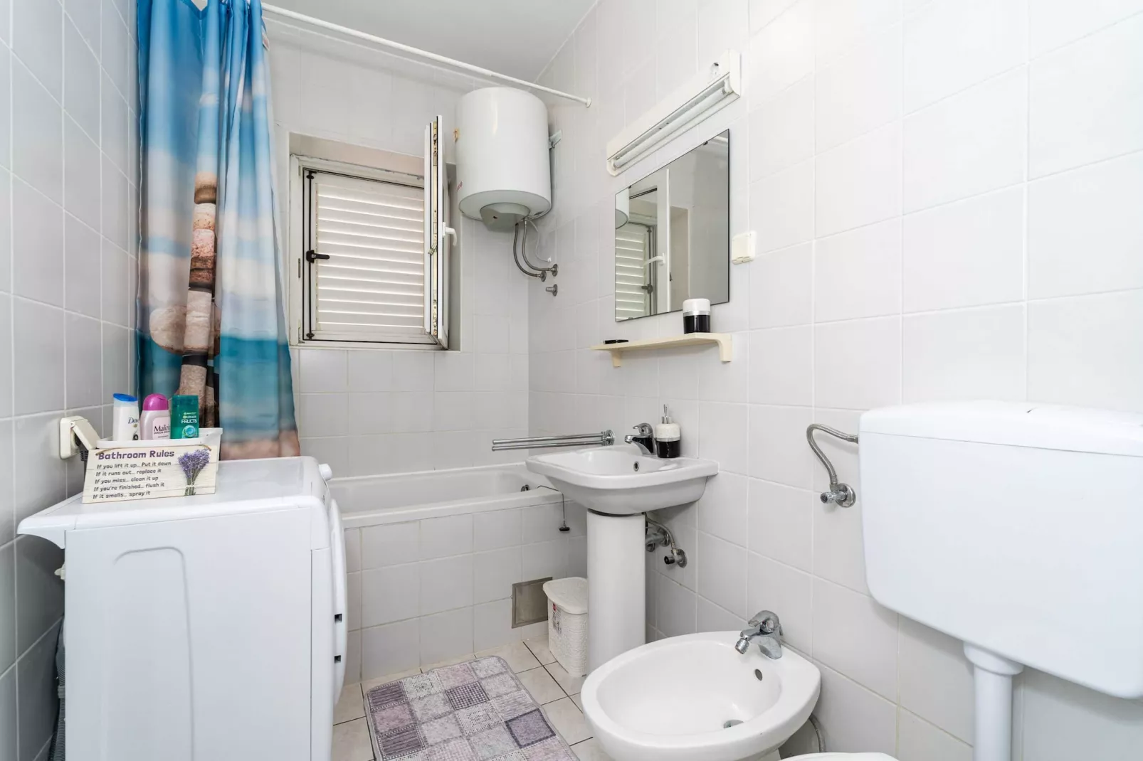 Apartment Marisol - One Bedroom Apartment with Balcony and Sea View-Badkamer