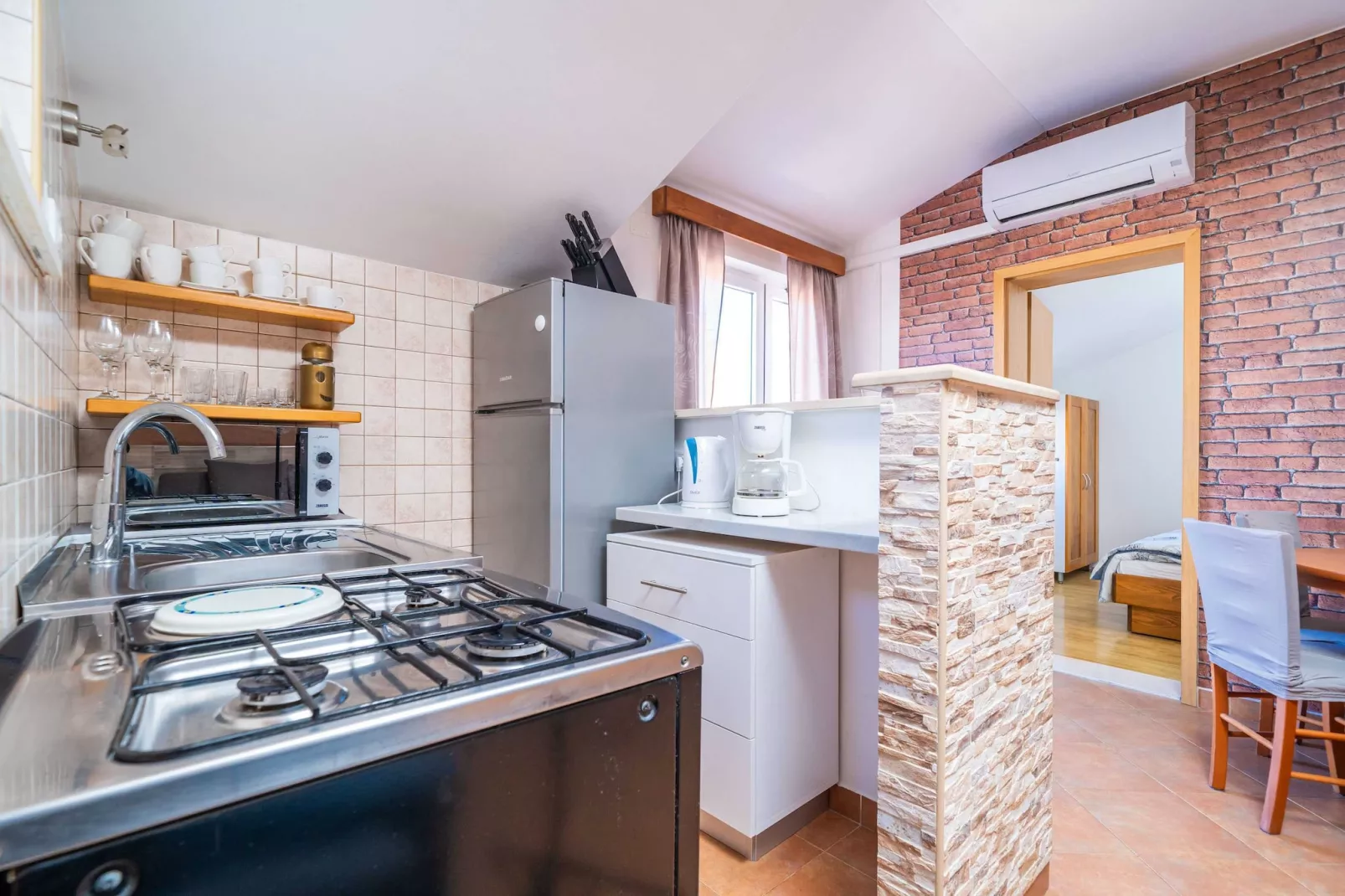 Apartments Senjo - One Bedroom Apartment with Balcony with Sea View (Apartman 1)-Keuken