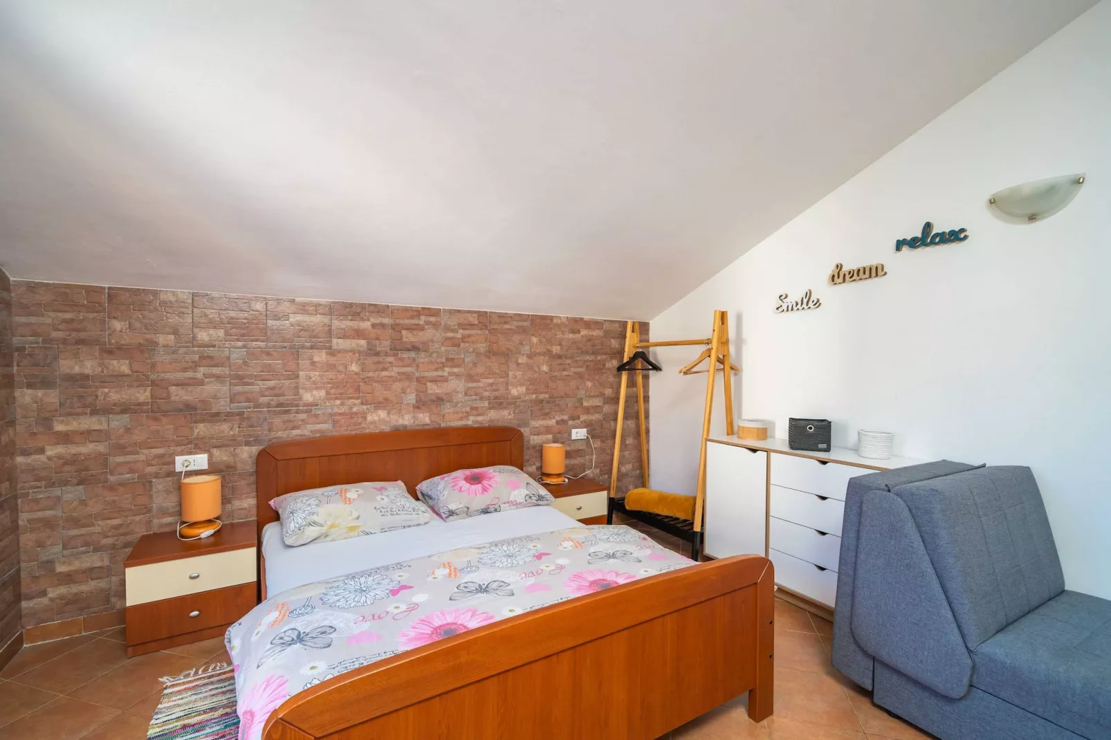 Apartments Senjo - Studio Apartment with Balcony and Garden View (Apartman 5)-Slaapkamer