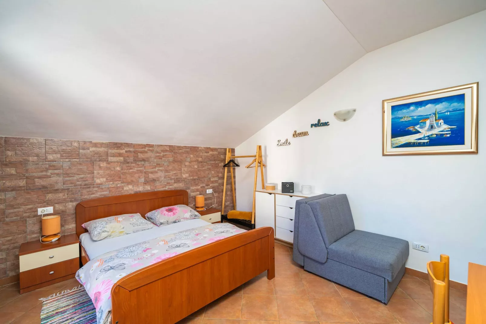Apartments Senjo - Studio Apartment with Balcony and Garden View (Apartman 5)-Slaapkamer