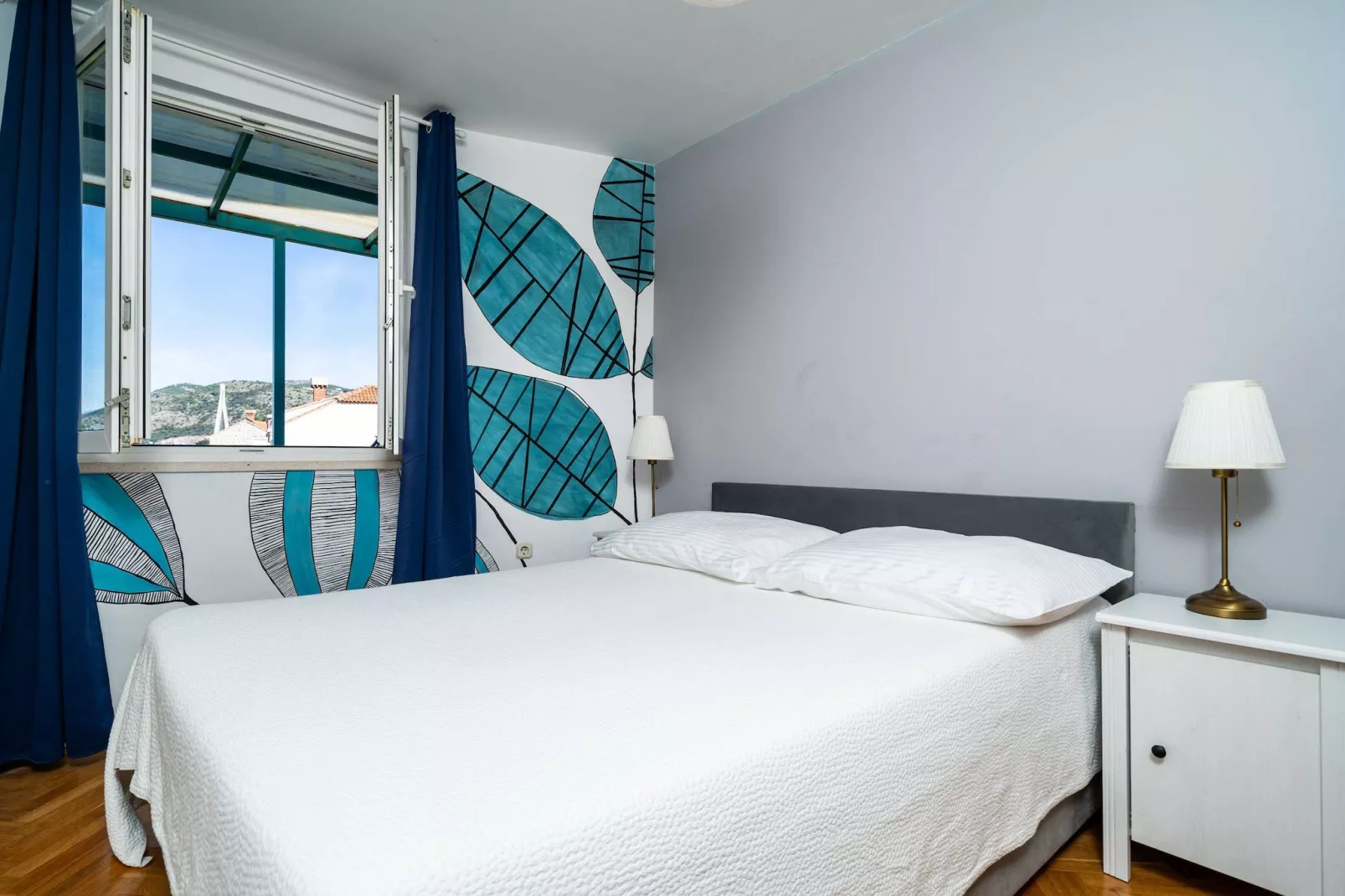 Apartment Radovan - One-Bedroom Apartment with Balcony and Sea View-Slaapkamer