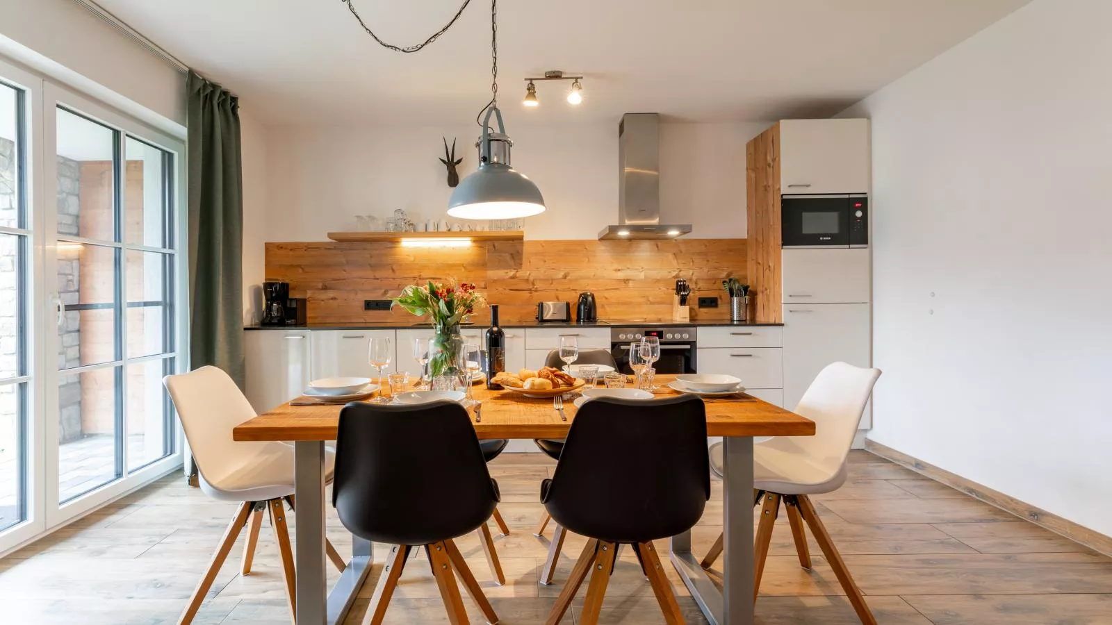Tauern Suites Mitterwirt TOP 202-Eetkamer