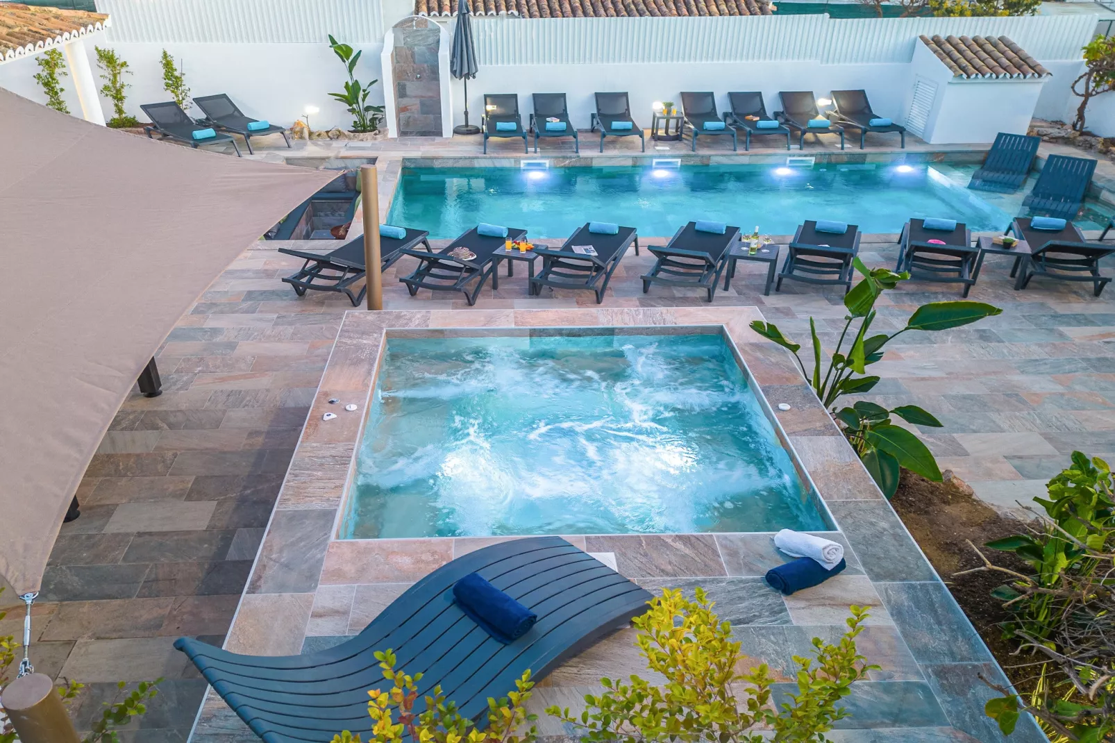 Villa Shangri-La-Zwembad