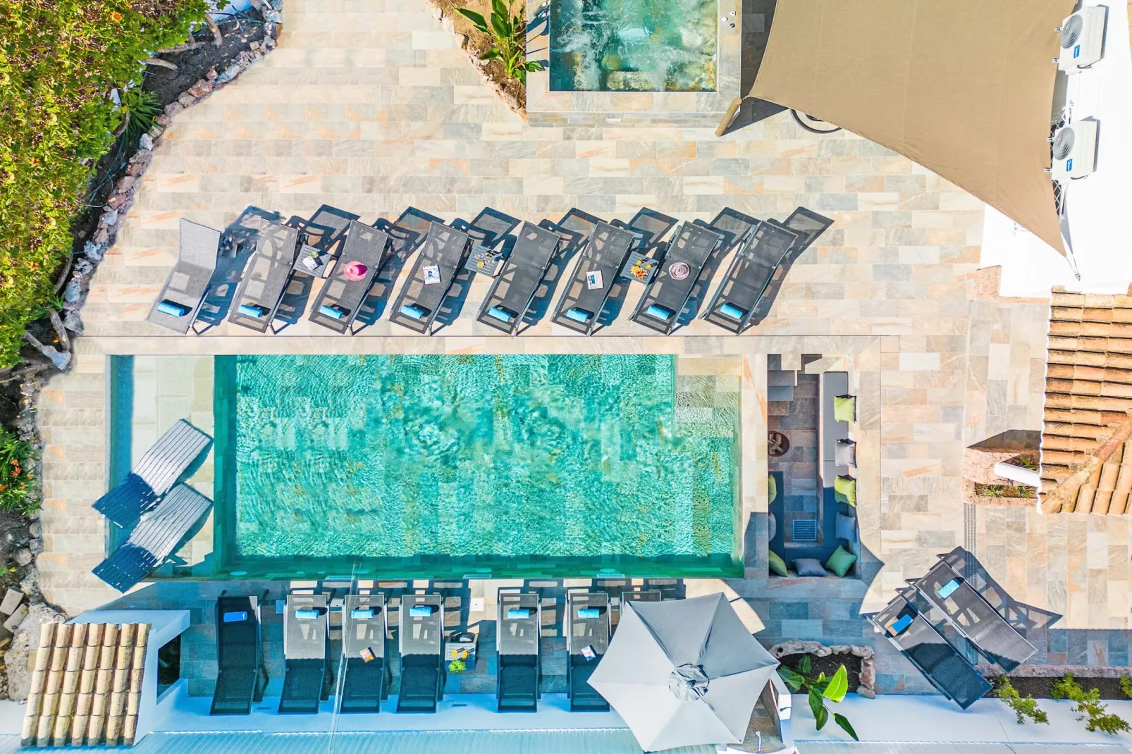 Villa Shangri-La-Zwembad