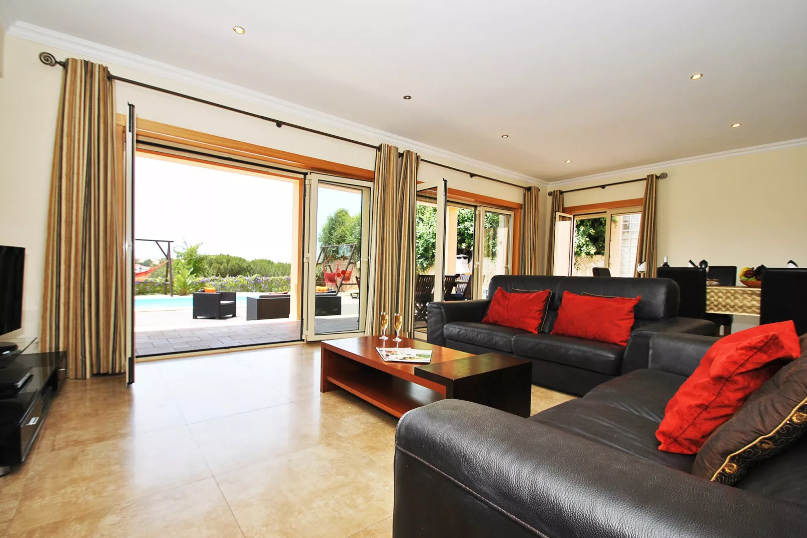 Villa California-Woonkamer