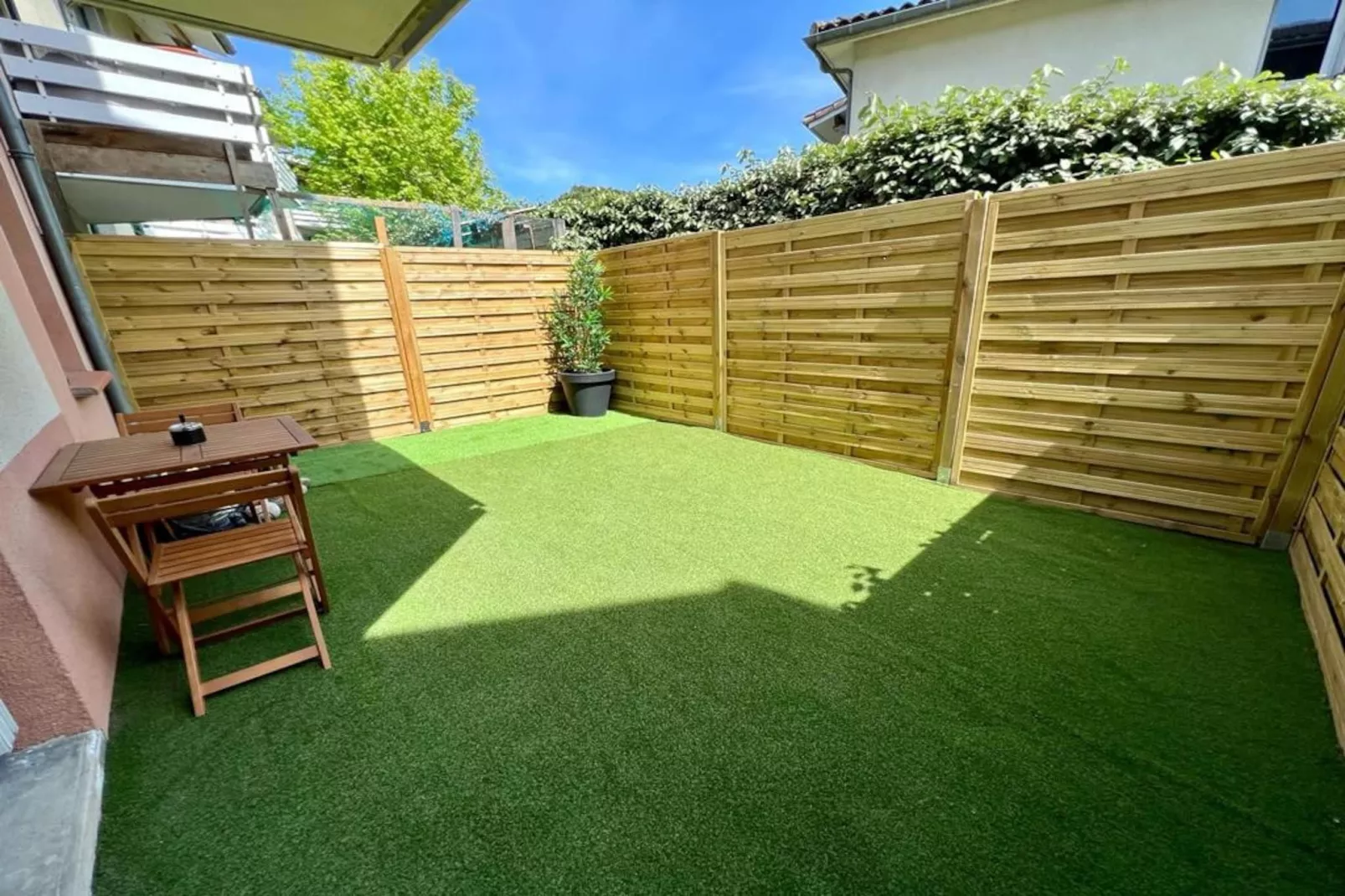 Le Cozen - 4p - Jardin & parking proche centre-Tuinen zomer