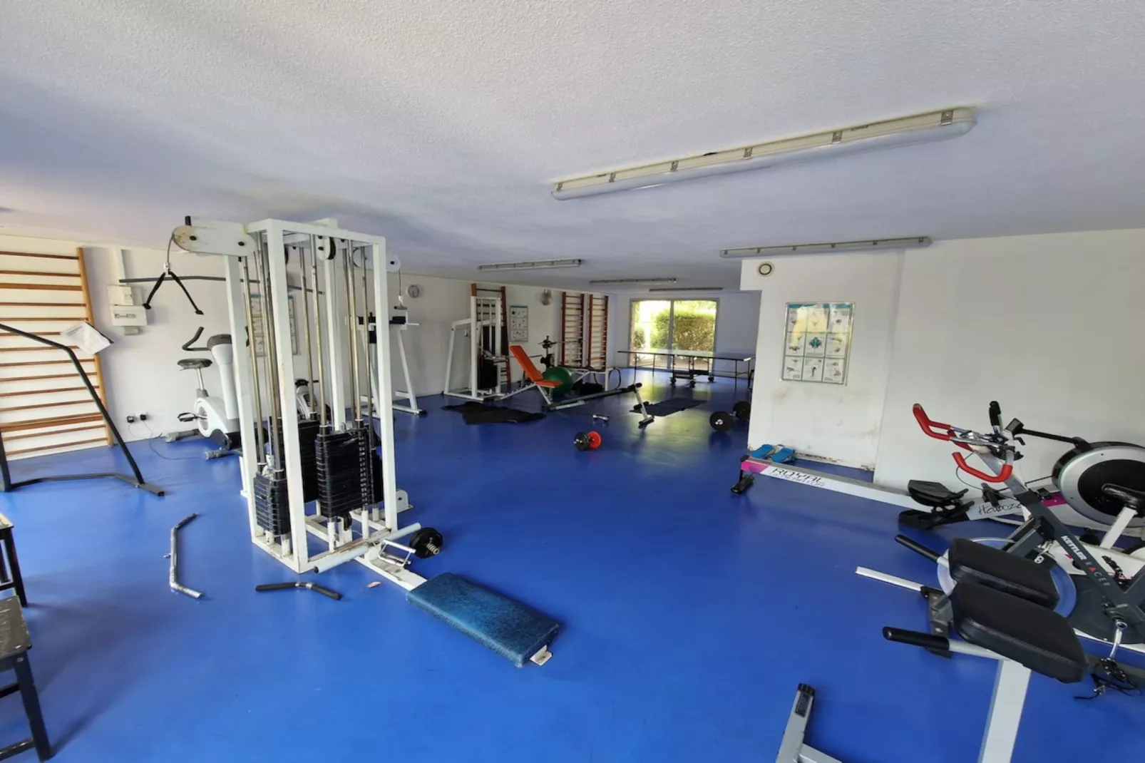 Le Cozen - 4p - Jardin & parking proche centre-Sportzaal