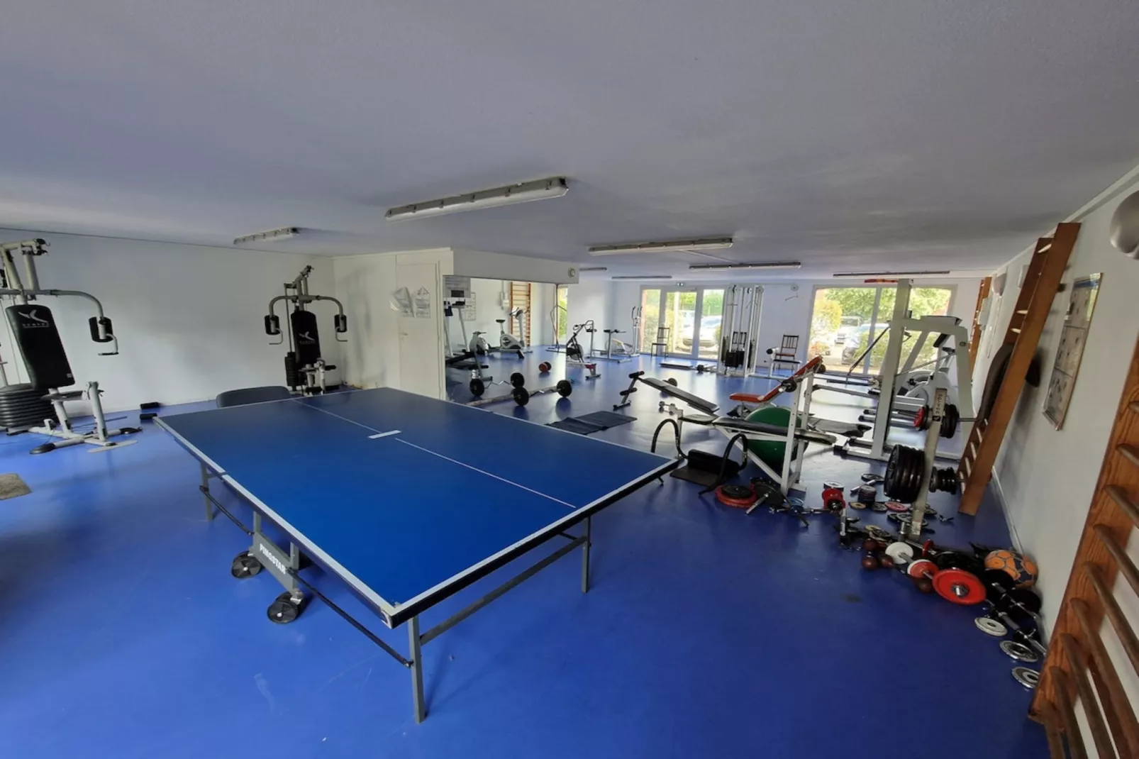 Le Cozen - 4p - Jardin & parking proche centre-Sportzaal