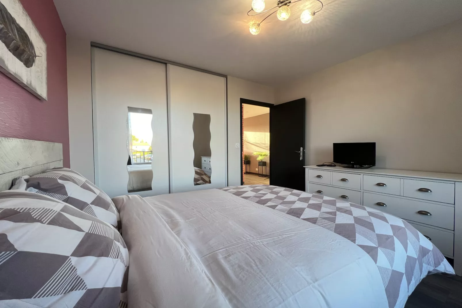 Le Floral - 2p - Lumineux & Calme - Parking/Wifi-Slaapkamer