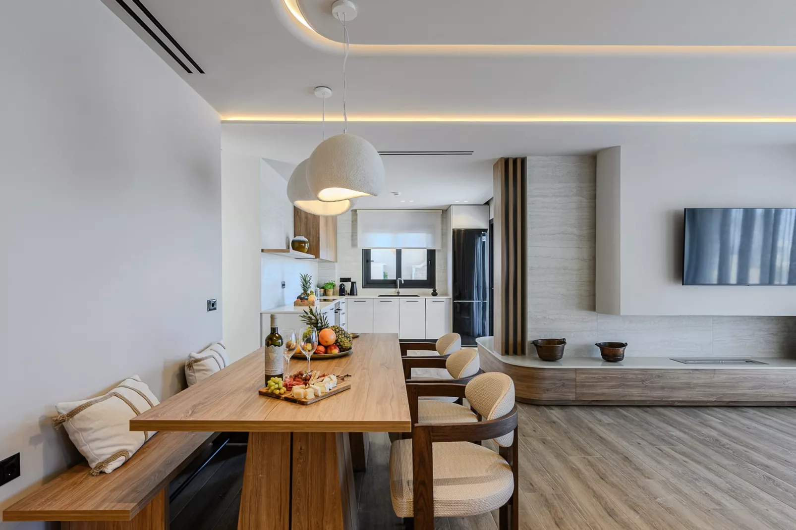 Nysa Luxury villa 1-Eetkamer