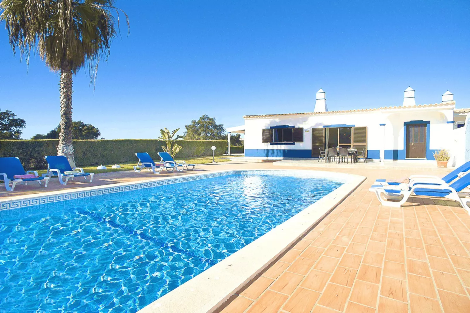Villa Martinica-Buitenkant zomer