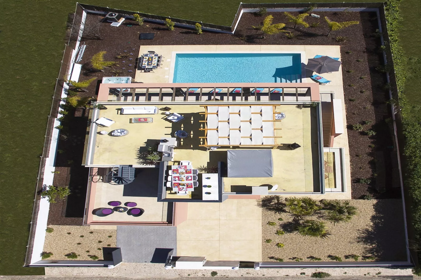 Villa Copacabana-Buitenkant zomer