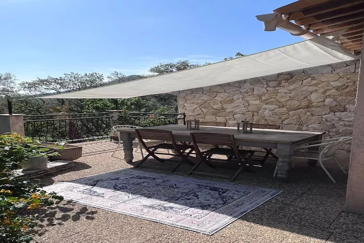 Villa Le Mas des Cerises-Terrasbalkon