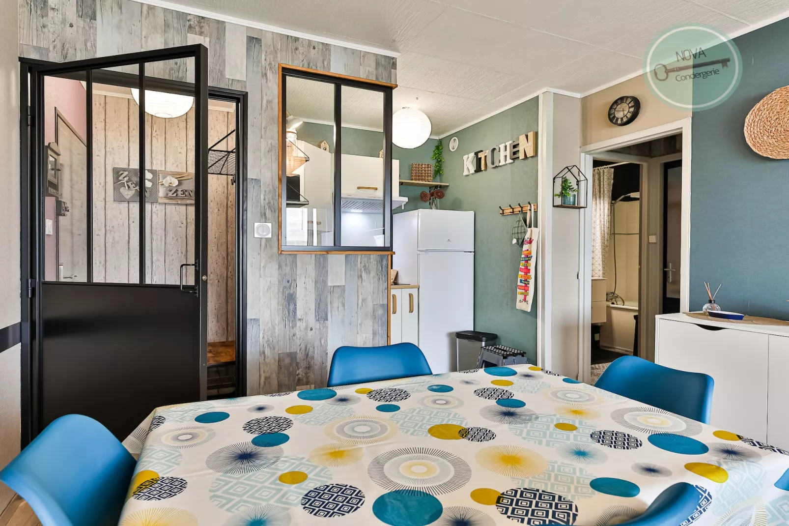 Nid douillet Le Grand Large 2 – Appartement 204-Eetkamer