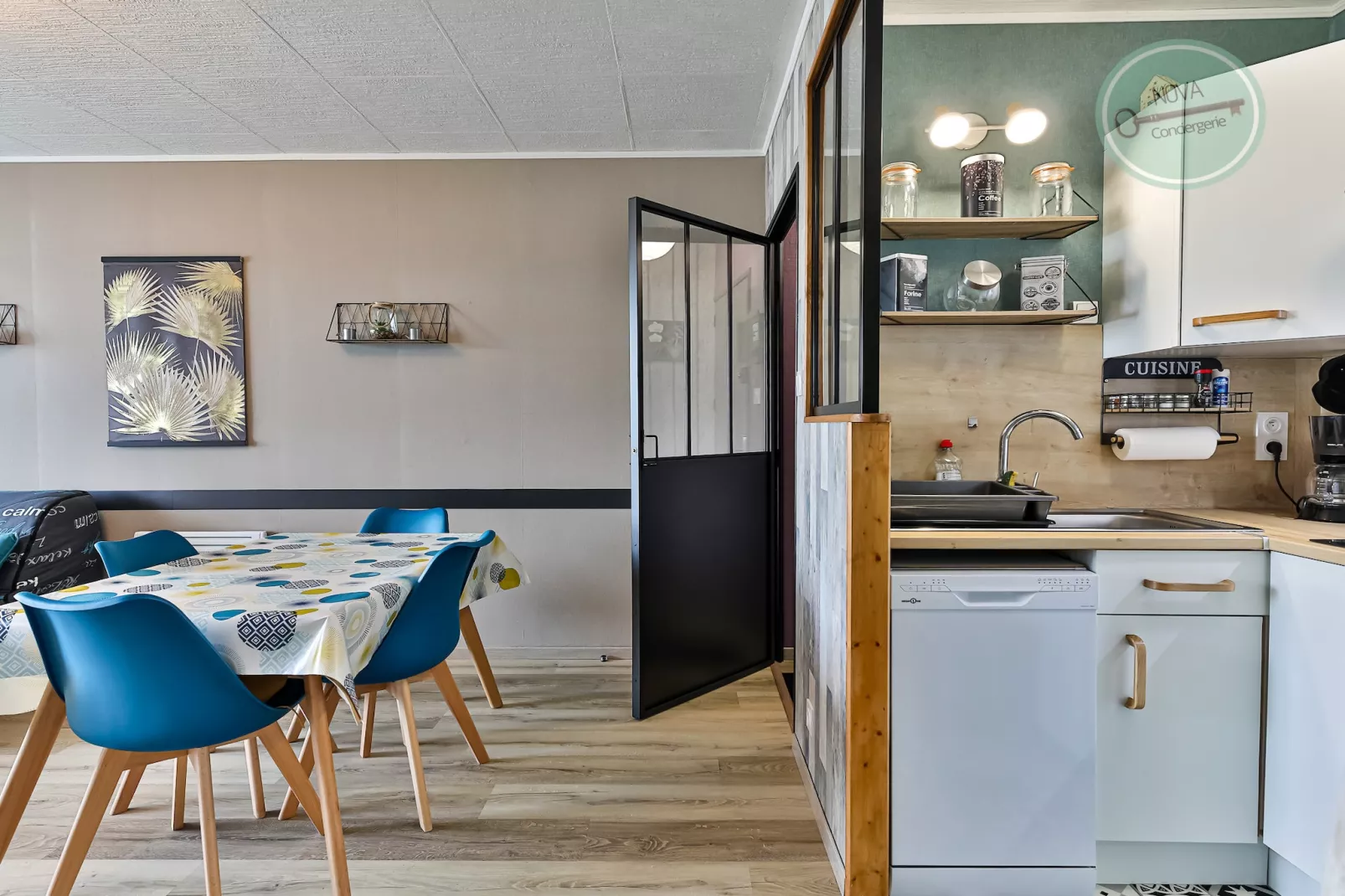 Nid douillet Le Grand Large 2 – Appartement 204-Eetkamer