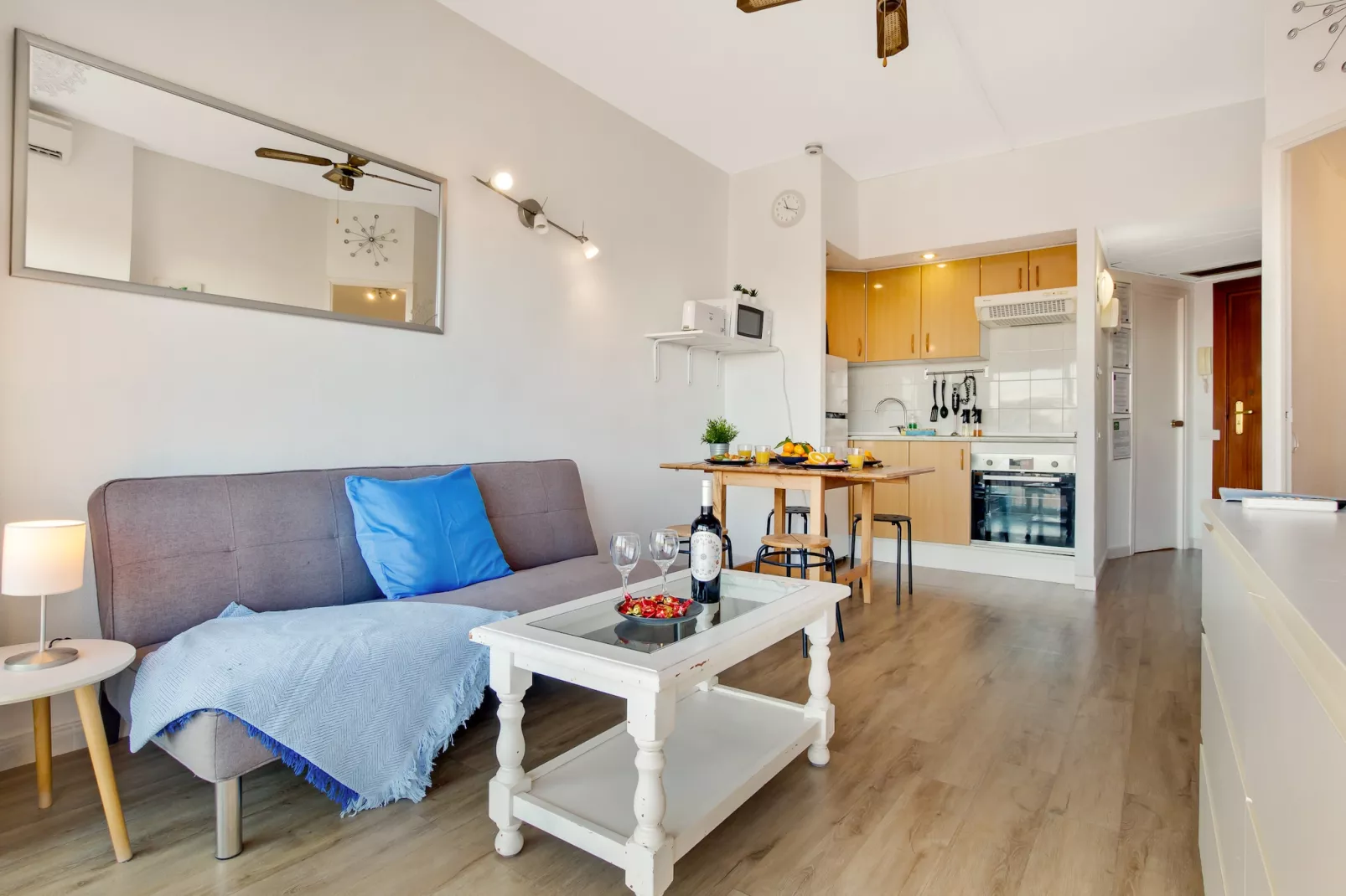 Solpor de SteraM FLATS Benalmadena-Woonkamer