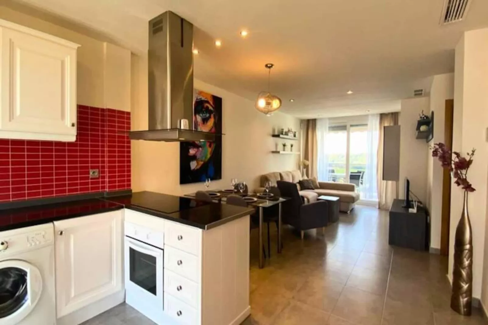 Appartement Moderne Avec Piscine, Terrasse Et Solarium-Image-tags.