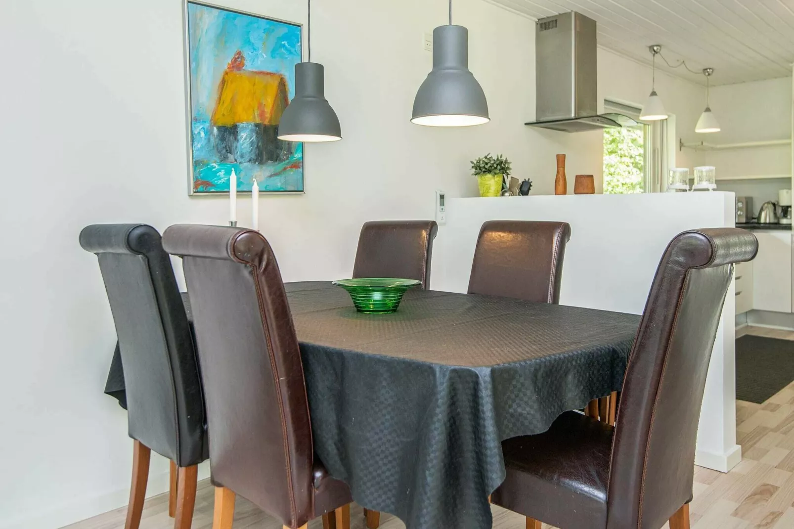 Modern vakantiehuis in Egå met open haard-Binnen