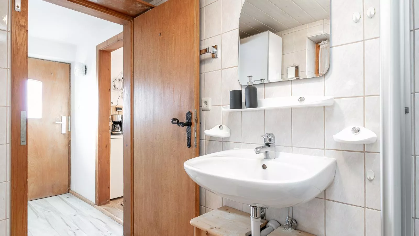 Sonnenhütte unten-Badkamer