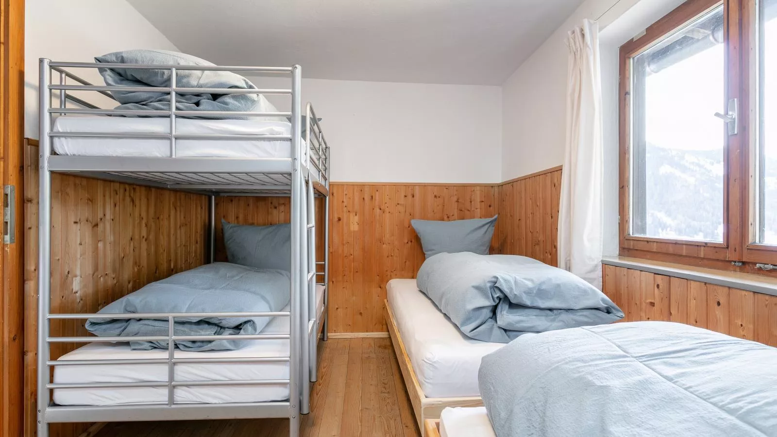 Sonnenhütte unten-Slaapkamer
