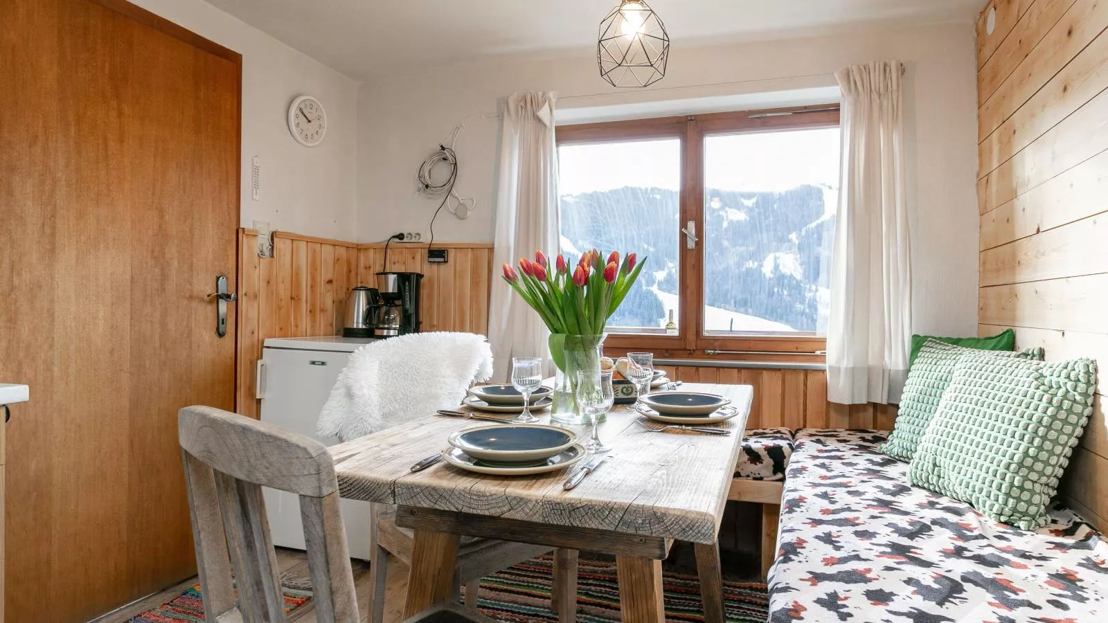 Sonnenhütte oben-Eetkamer