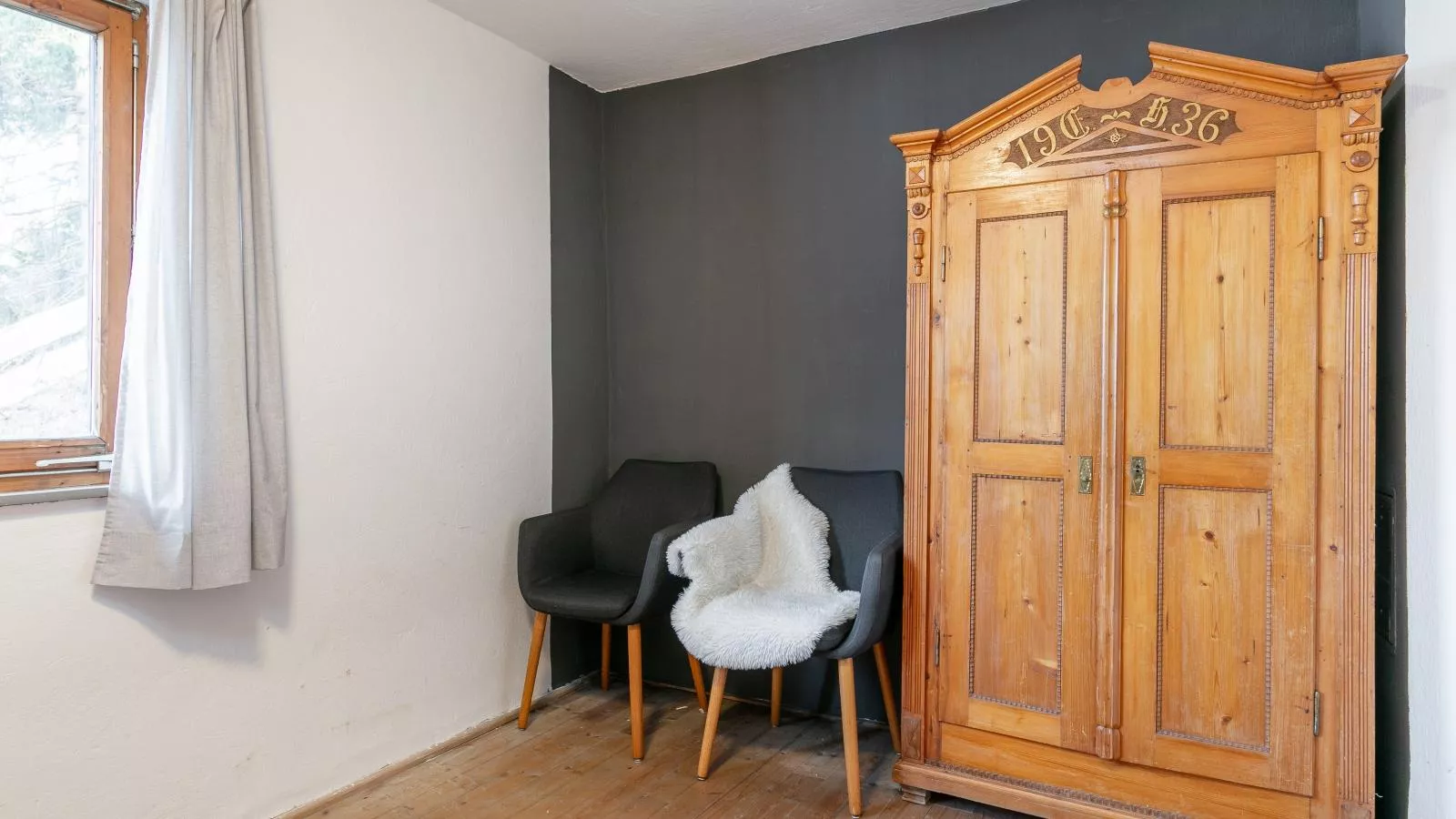 Sonnenhütte oben-Slaapkamer