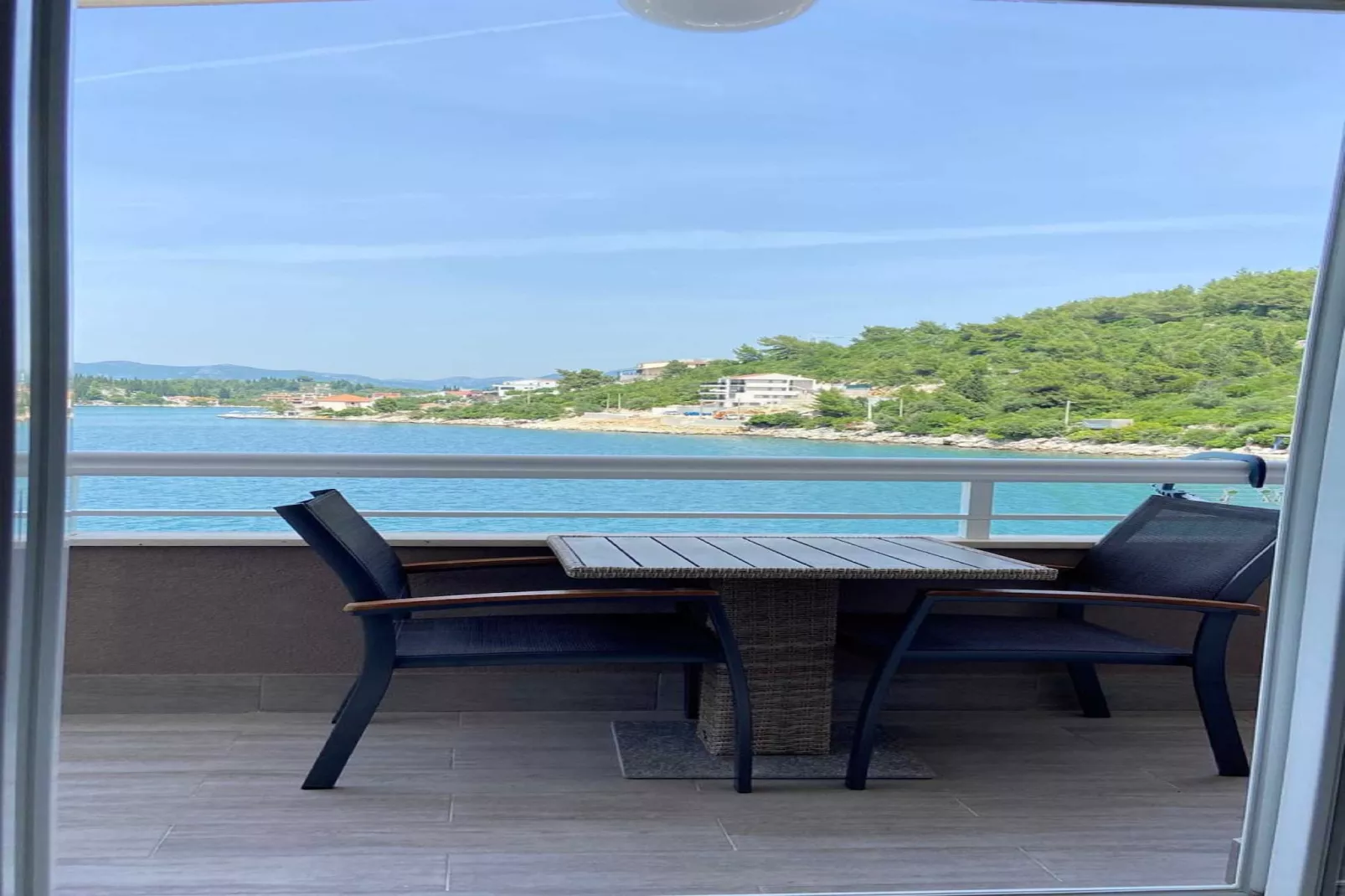 Apartments Tiho  & Jelena - Studio Apartment with Balcony and Sea View (Fureal)-Terrasbalkon