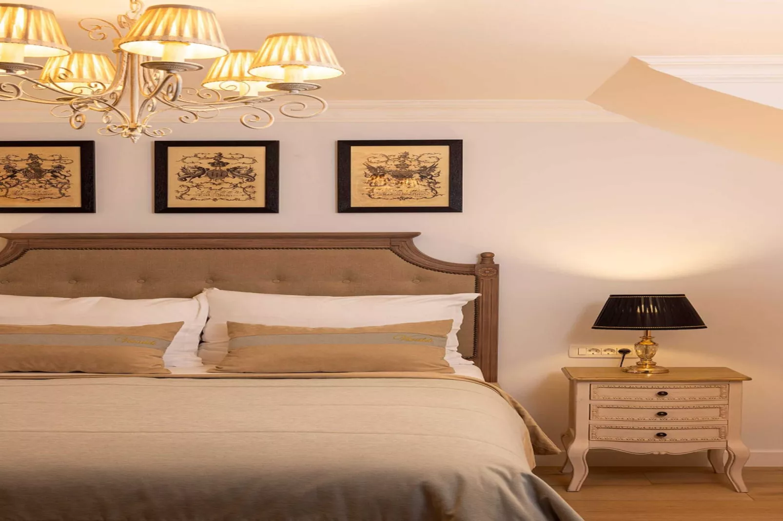 Vivaldi - Superior Double Room (S1)-Binnen