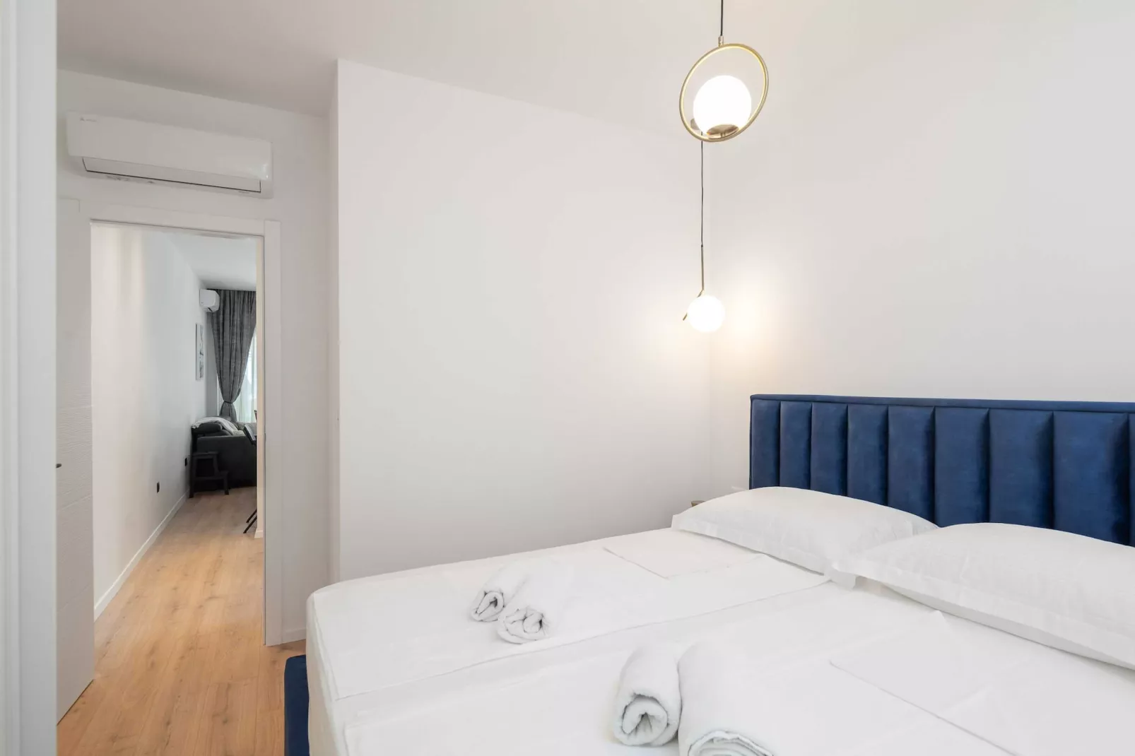 Apartments Tomas - One bedroom Apartment with Balcony and Sea View (A1)-Slaapkamer