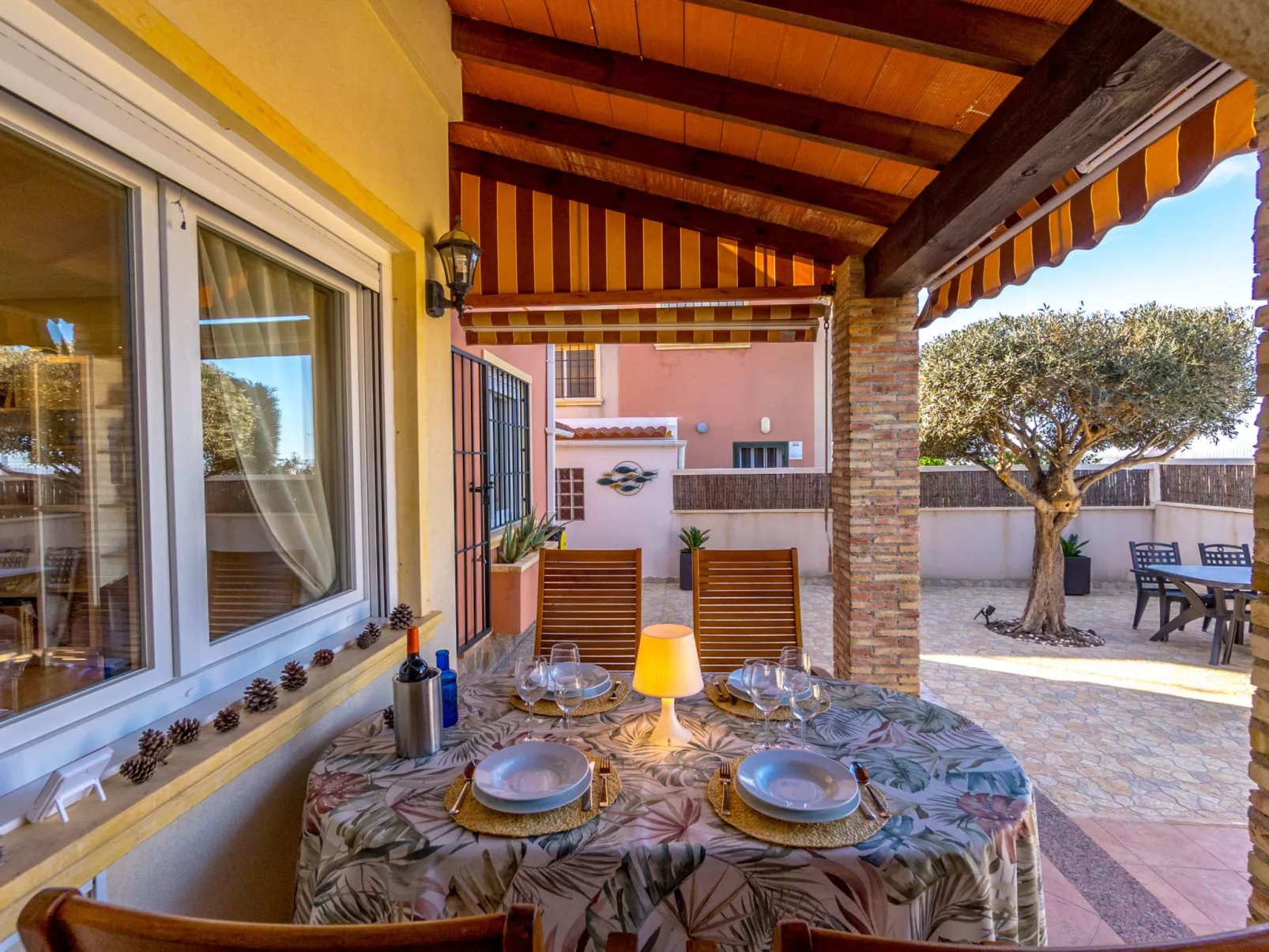 Residencial Villa Madrid-Buiten