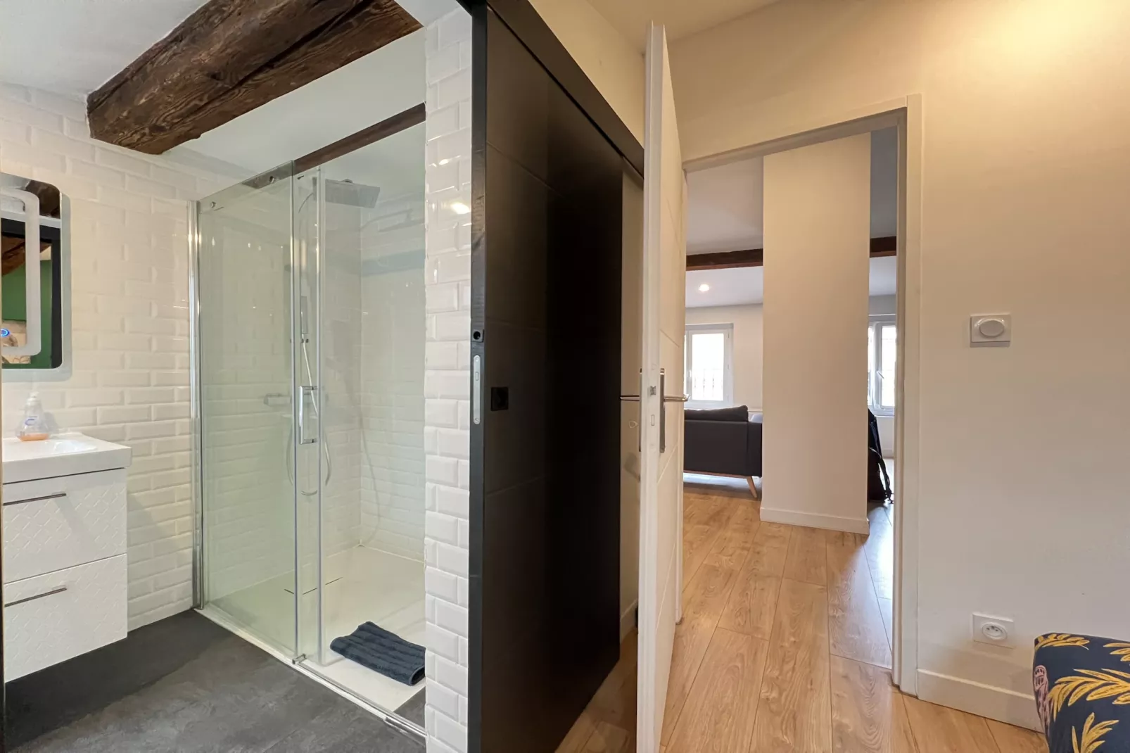 Le Puits-Clos : T2 sous les toits proche Capitole-Badkamer
